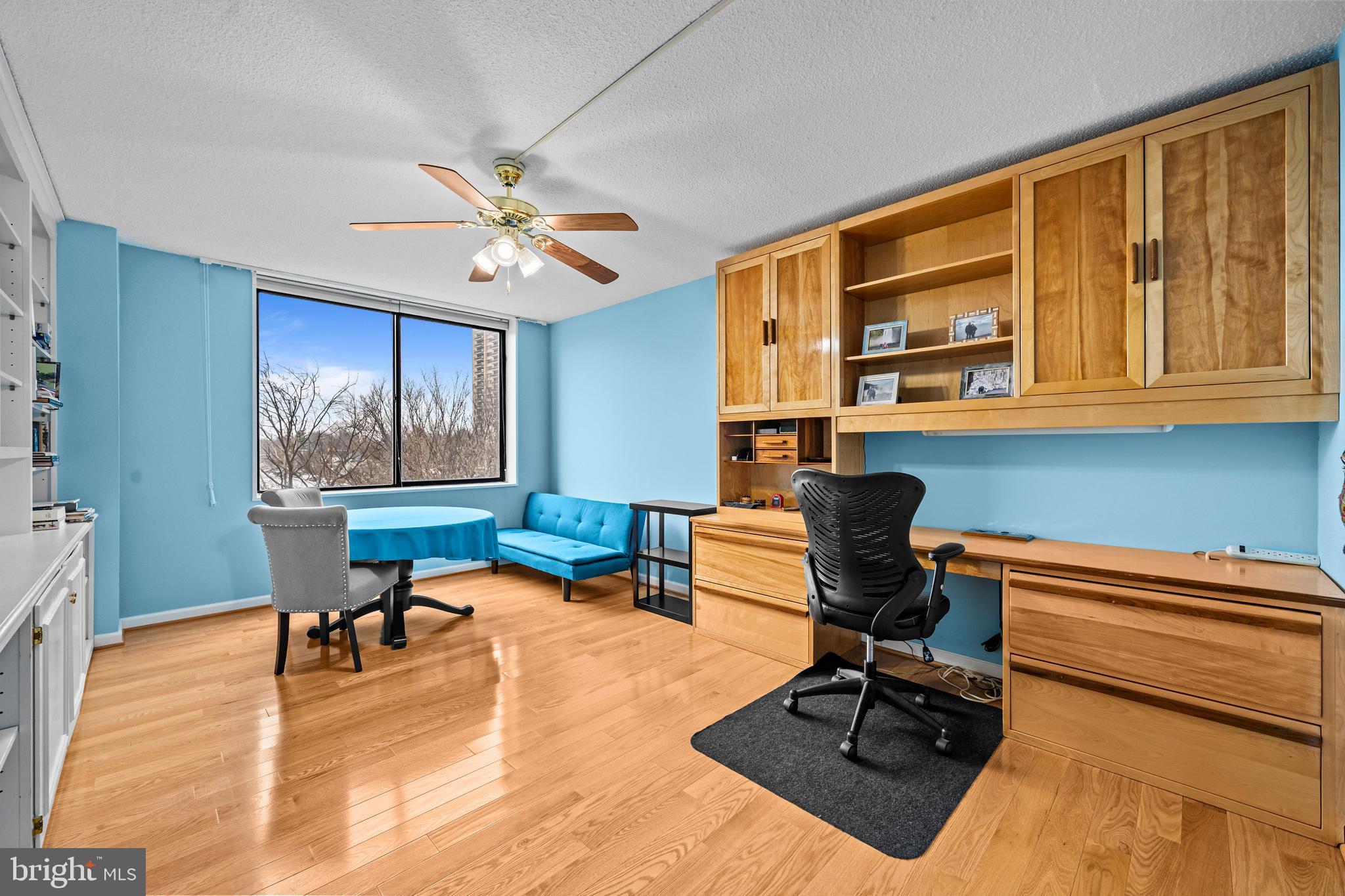 SKYLINE HOUSE - Residential