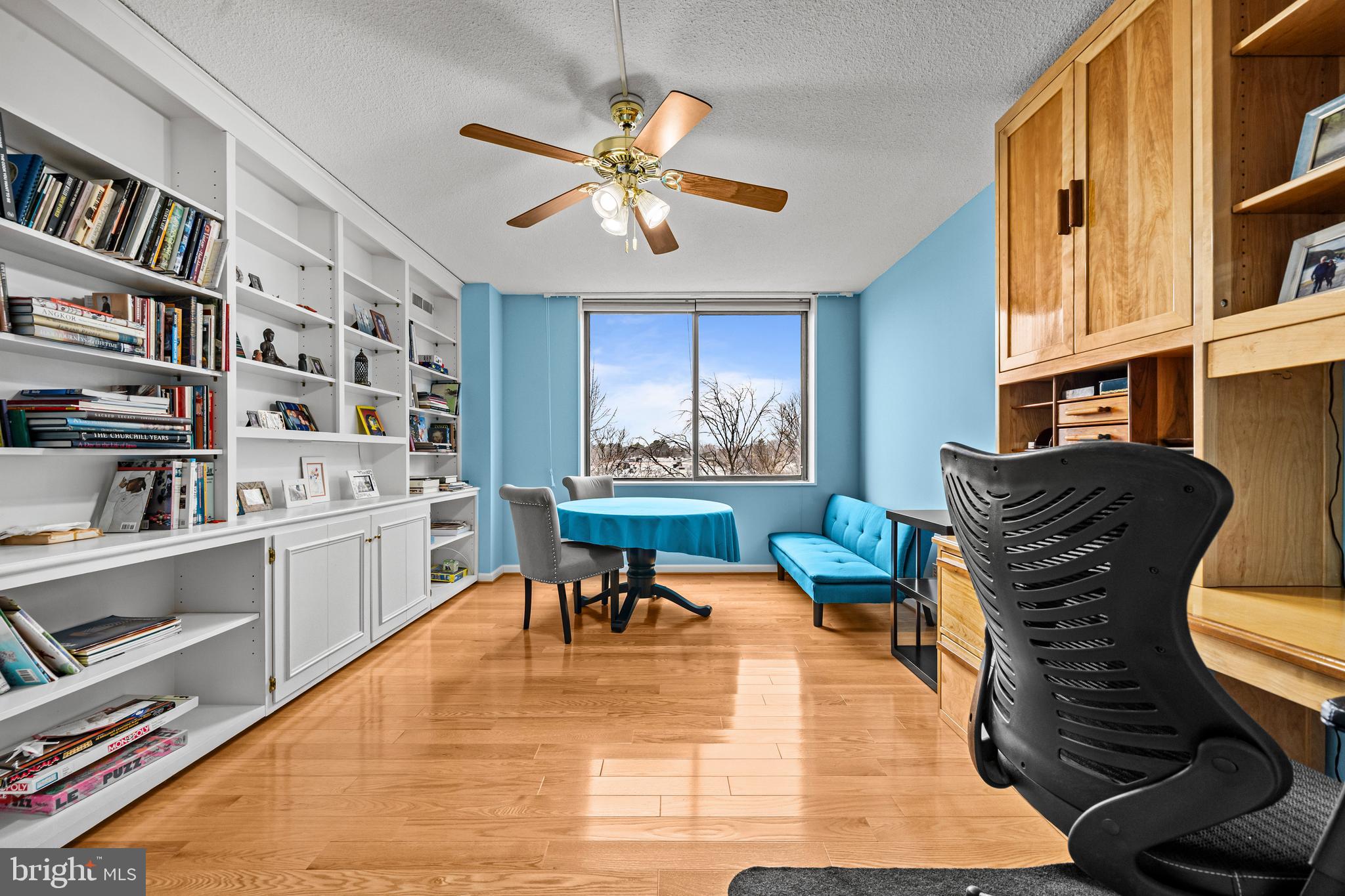 SKYLINE HOUSE - Residential