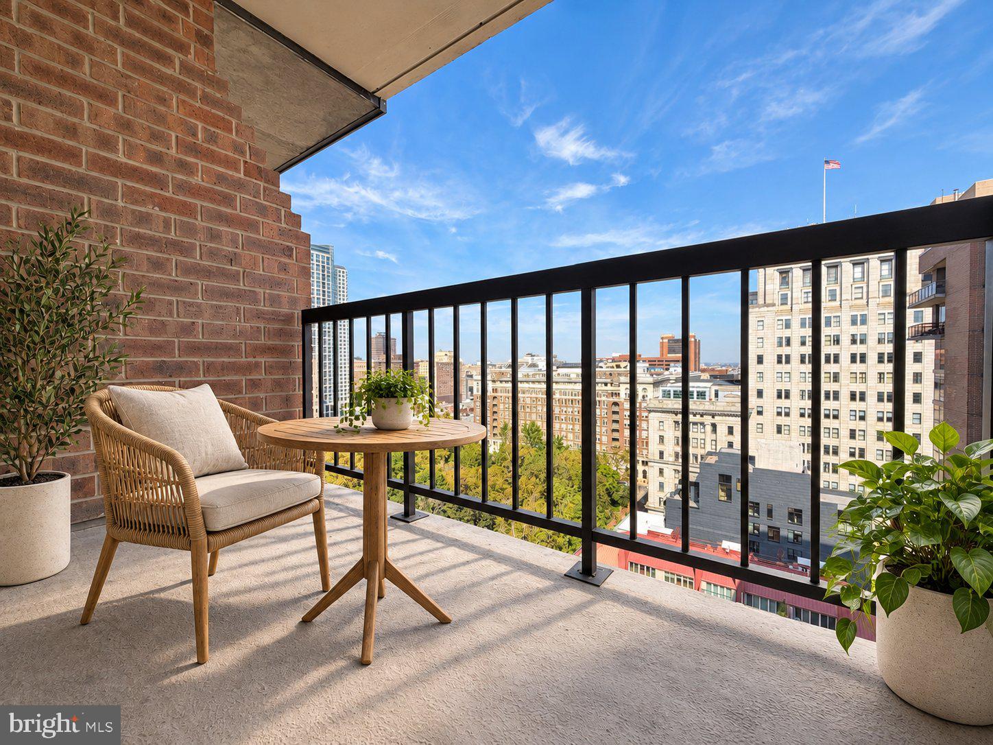 241 S 6TH STREET 2302B