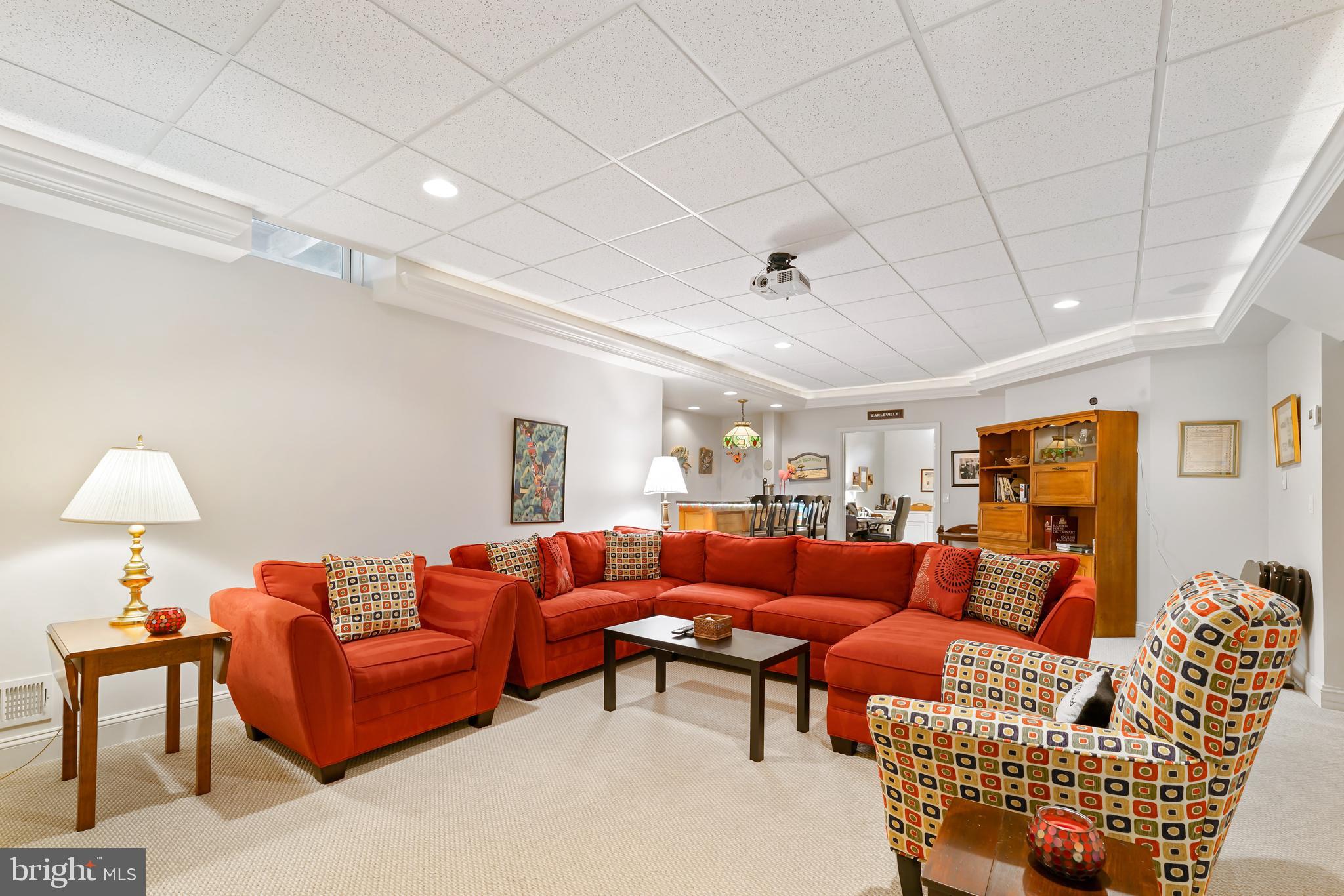 WEST VIEW SHORES - Residential