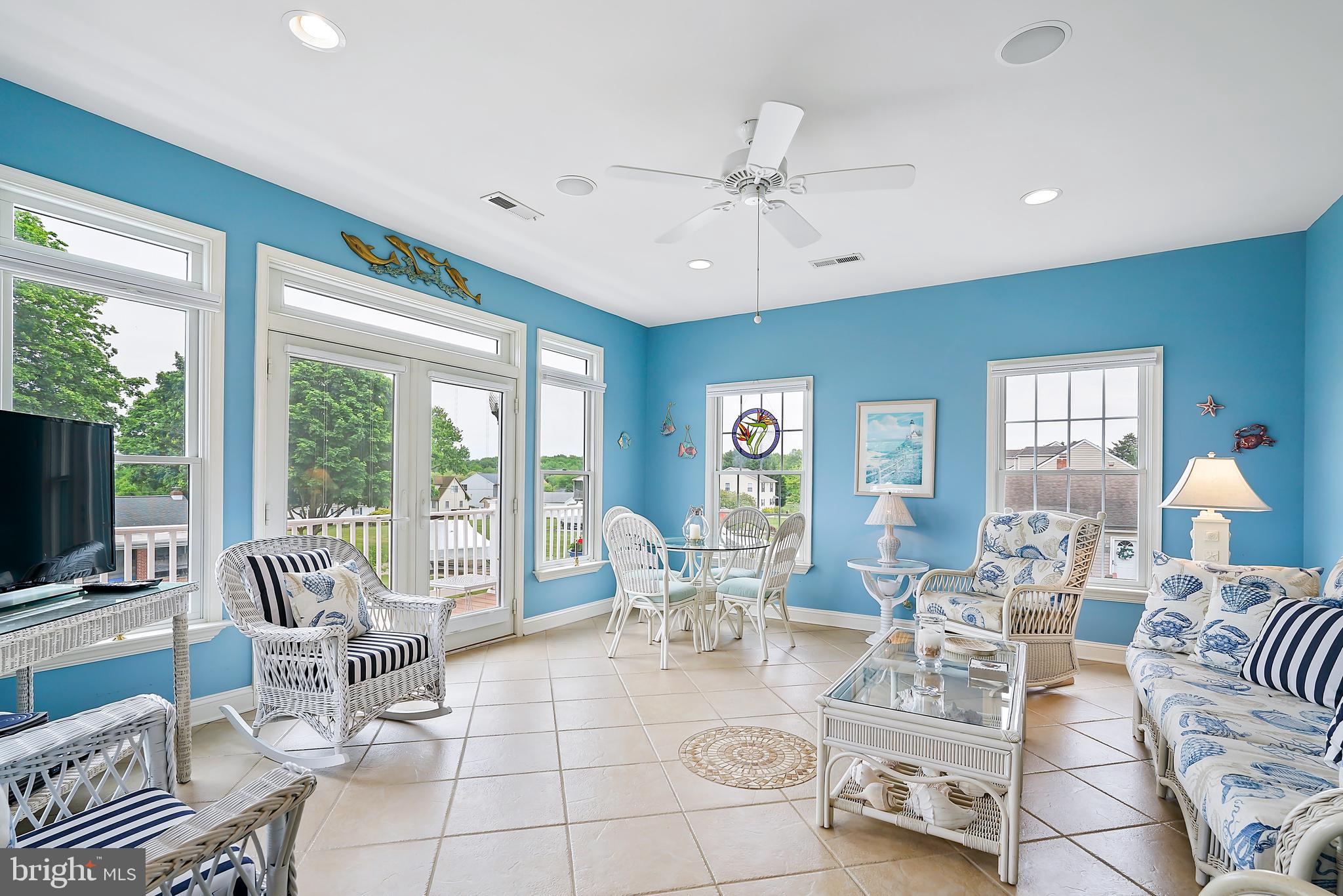 WEST VIEW SHORES - Residential