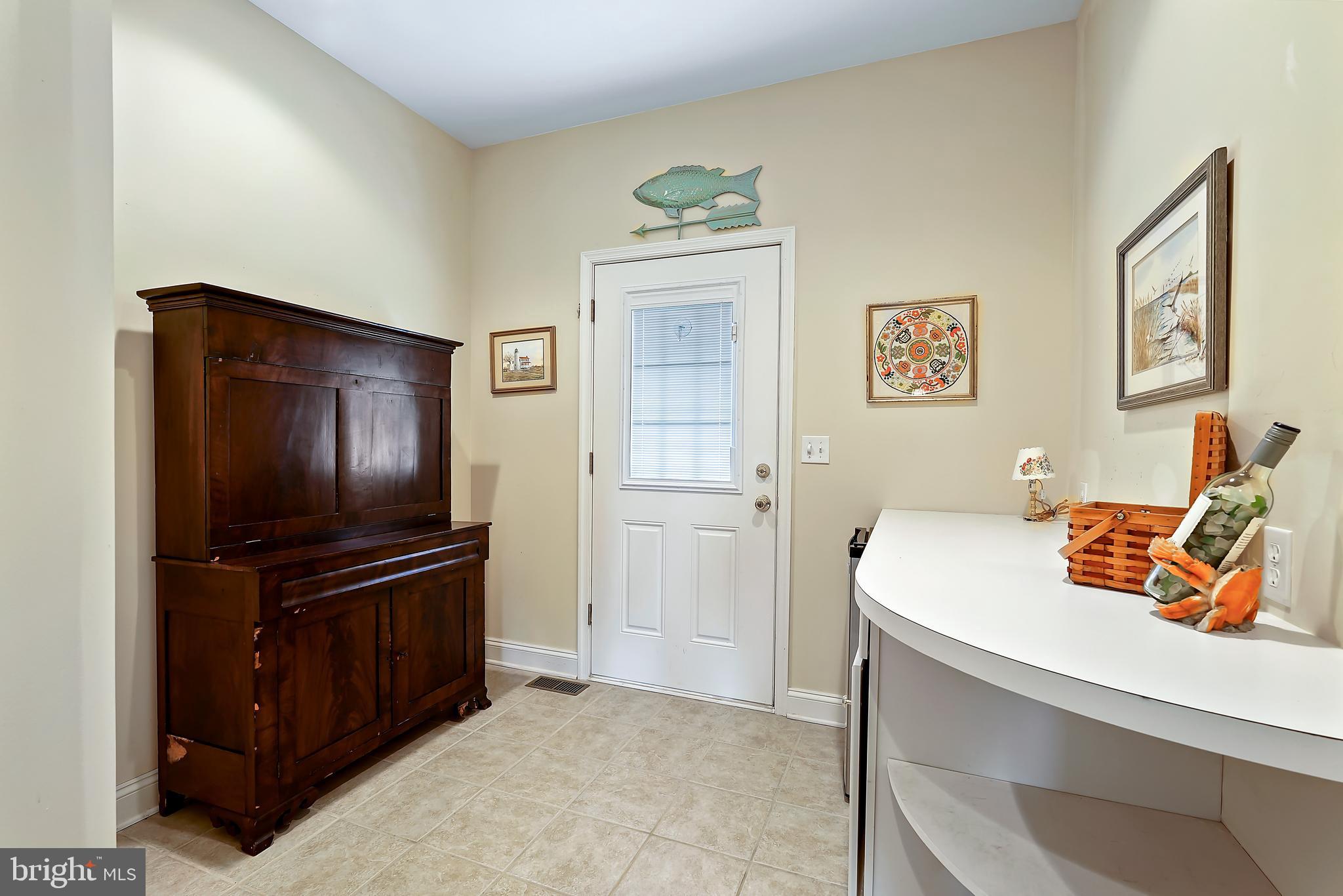 WEST VIEW SHORES - Residential