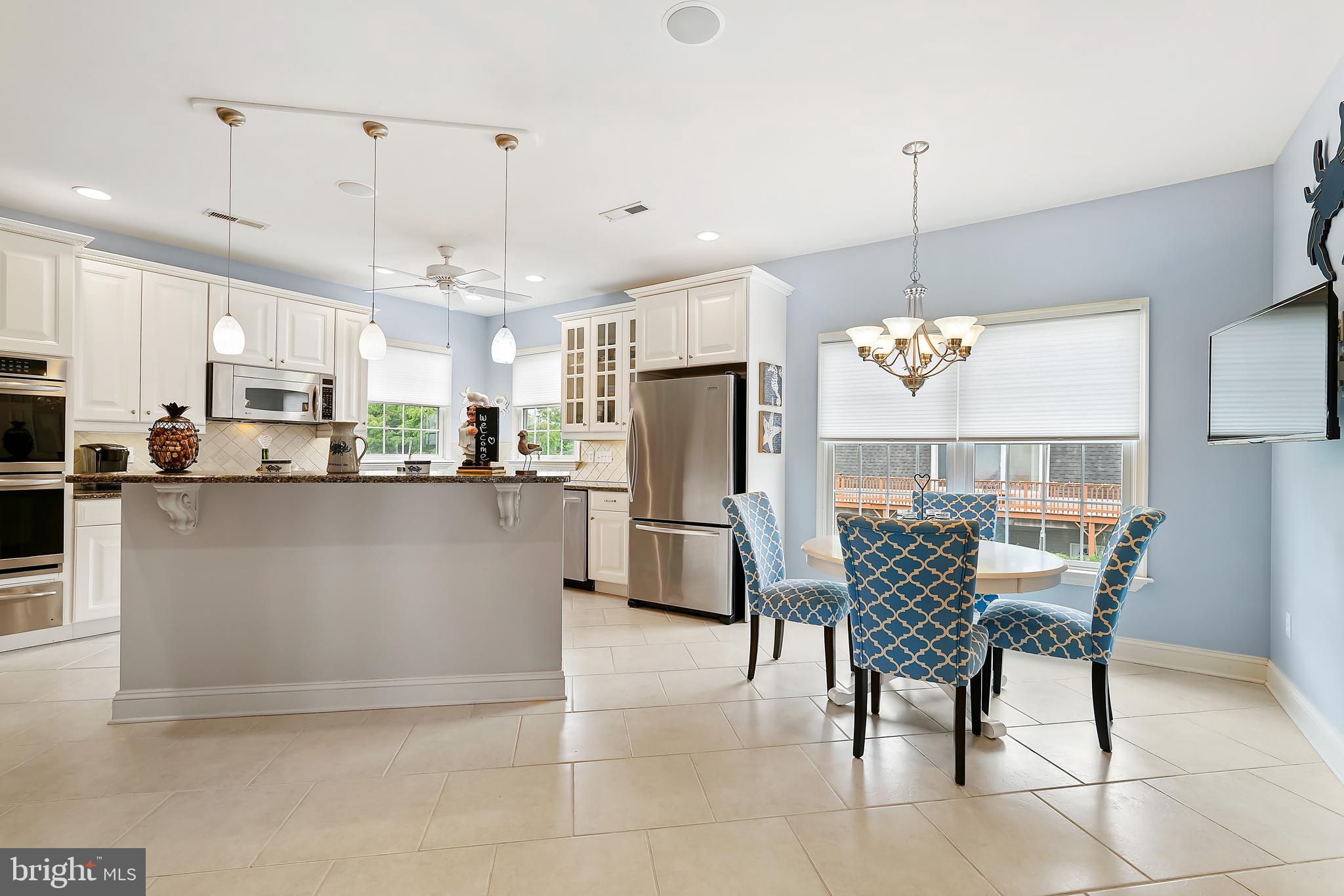 WEST VIEW SHORES - Residential