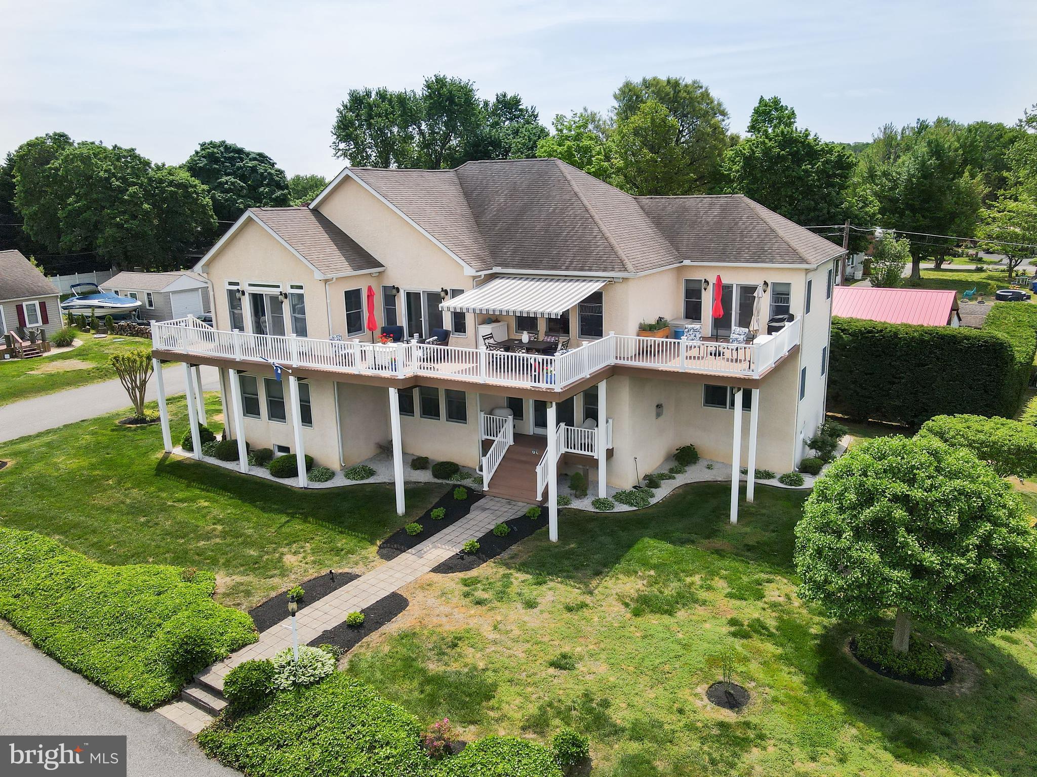 WEST VIEW SHORES - Residential