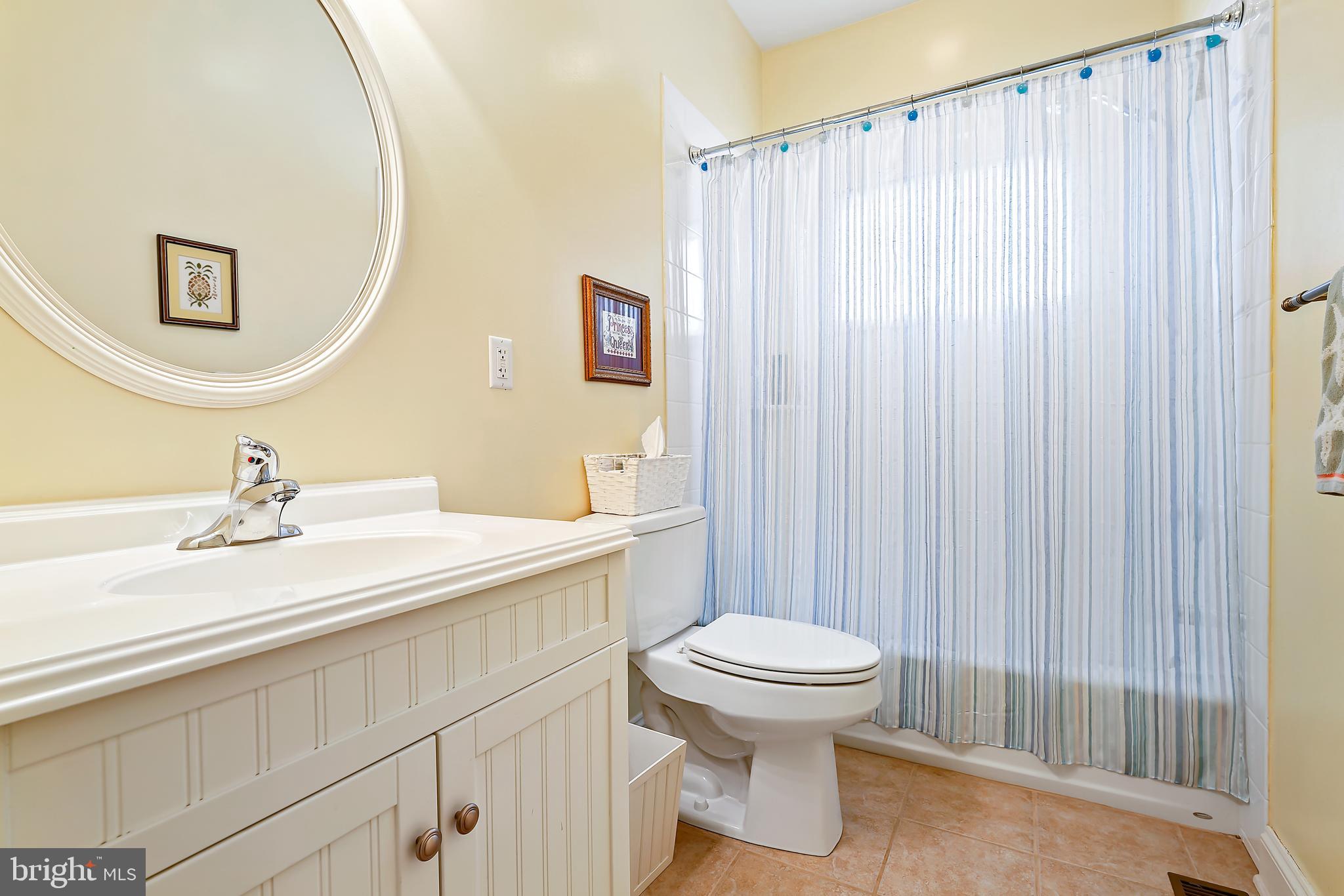 WEST VIEW SHORES - Residential