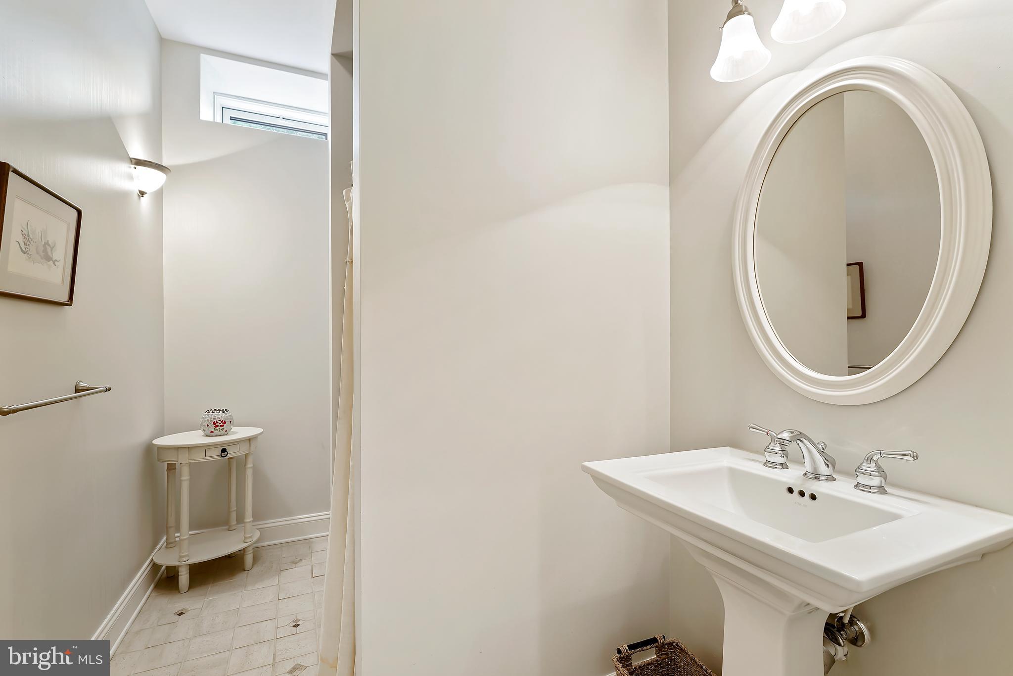 WEST VIEW SHORES - Residential