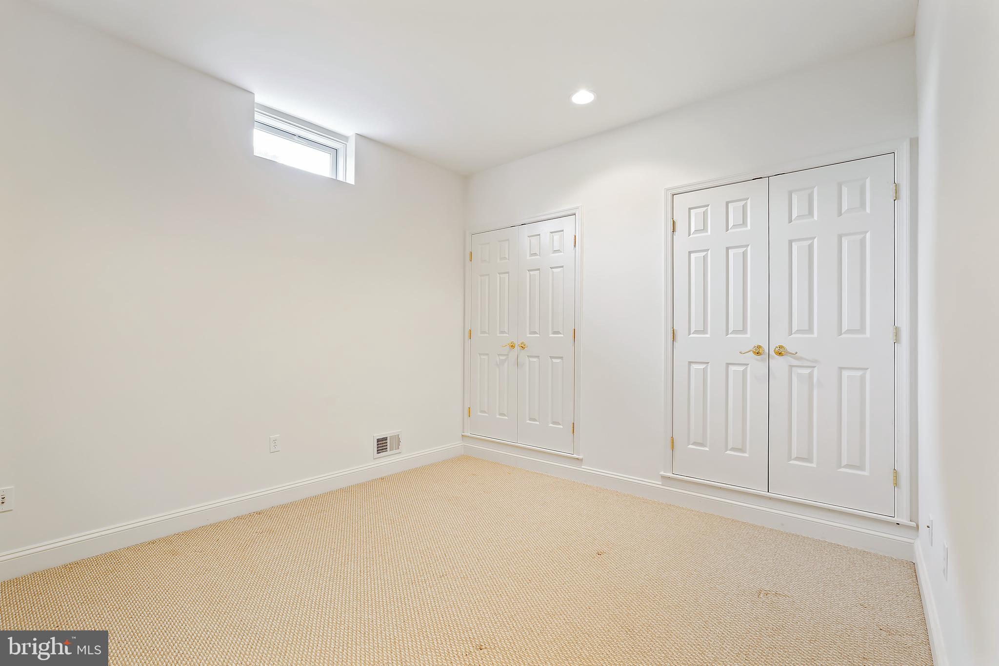 WEST VIEW SHORES - Residential