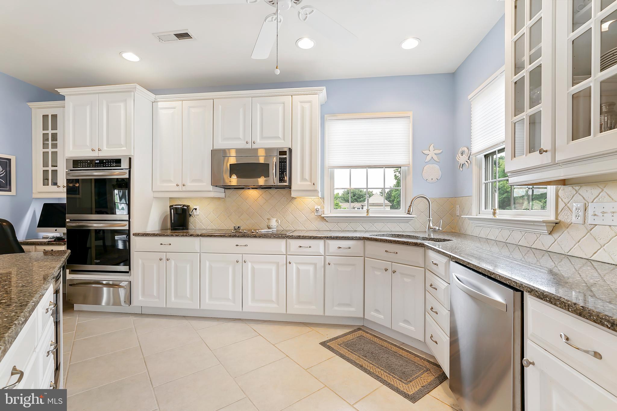 WEST VIEW SHORES - Residential