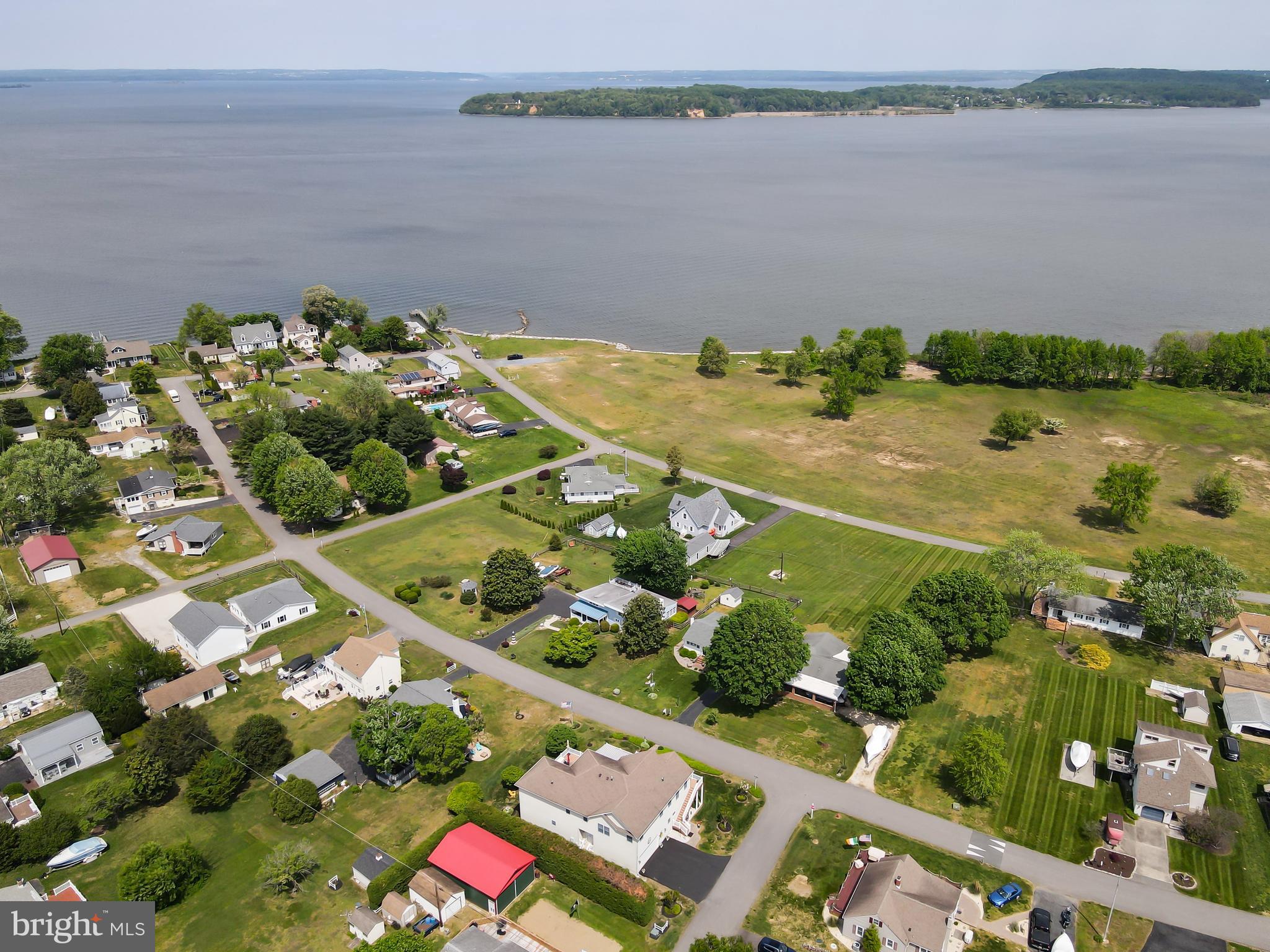 WEST VIEW SHORES - Residential