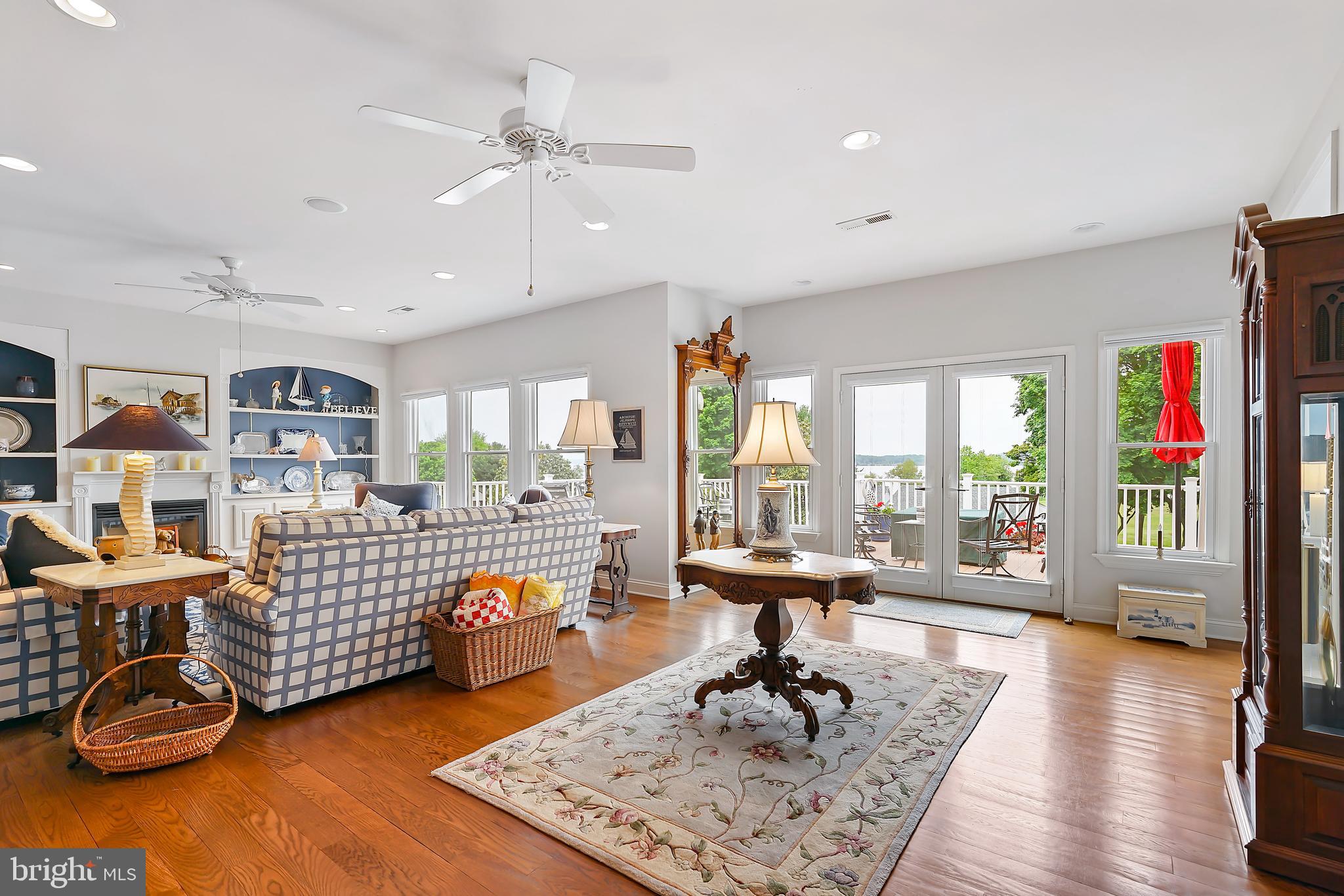 WEST VIEW SHORES - Residential