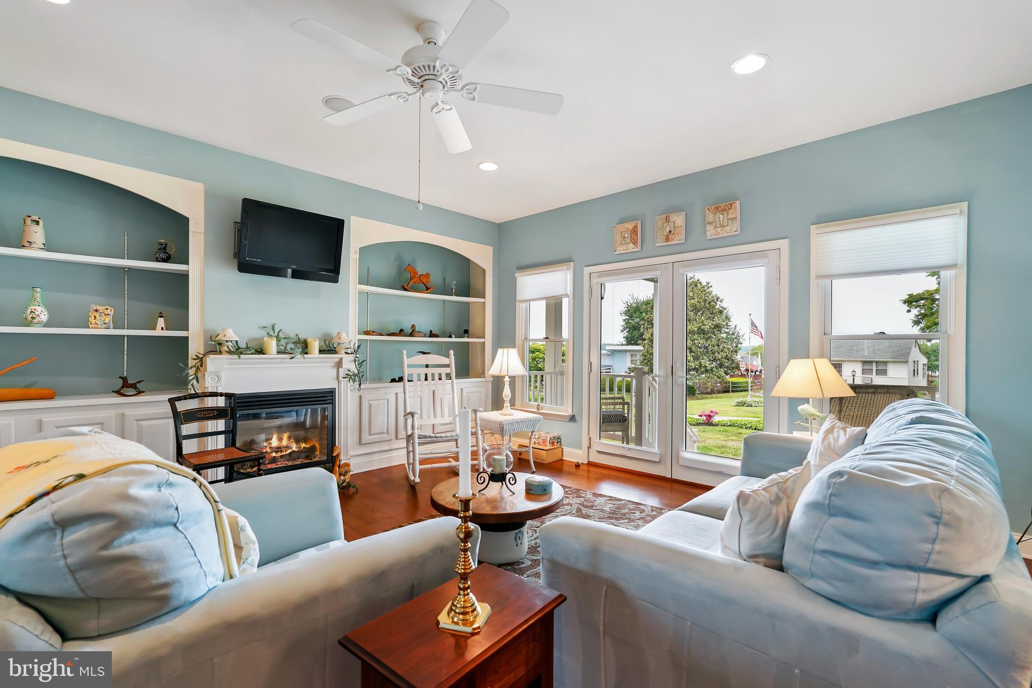 WEST VIEW SHORES - Residential