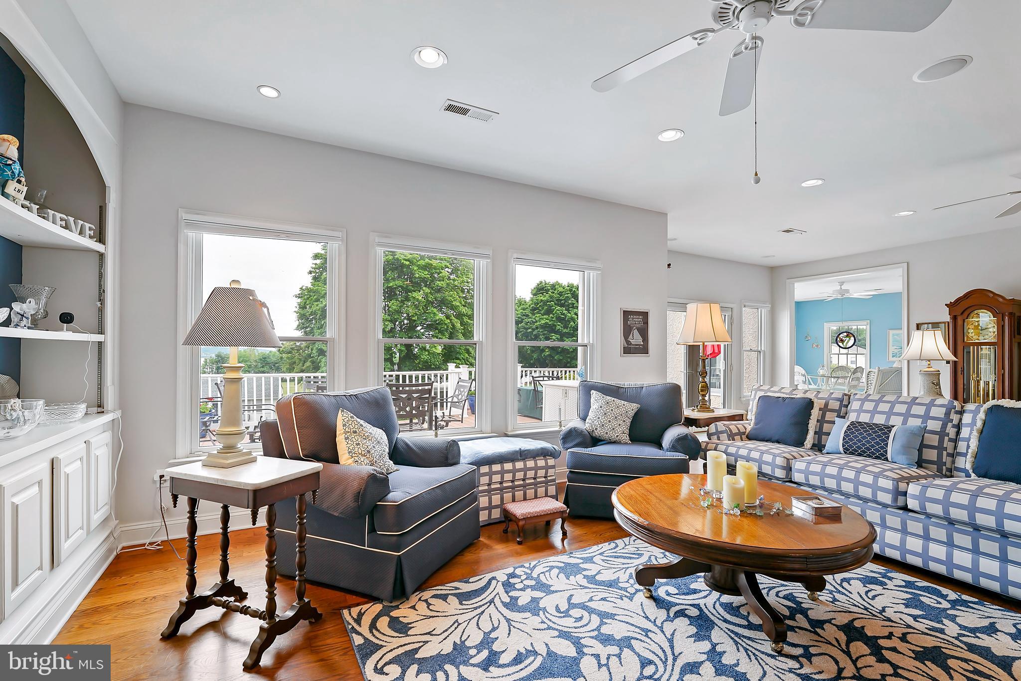 WEST VIEW SHORES - Residential