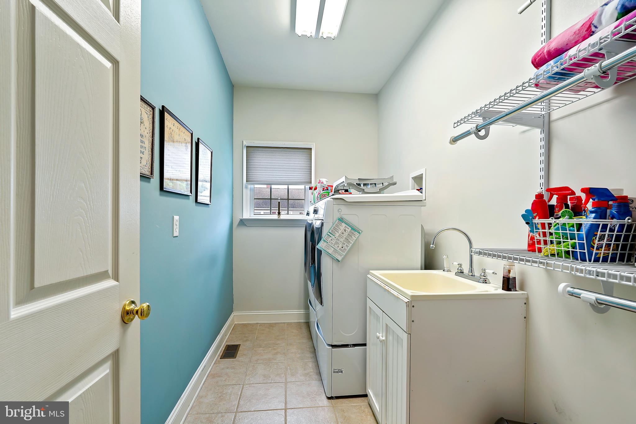 WEST VIEW SHORES - Residential