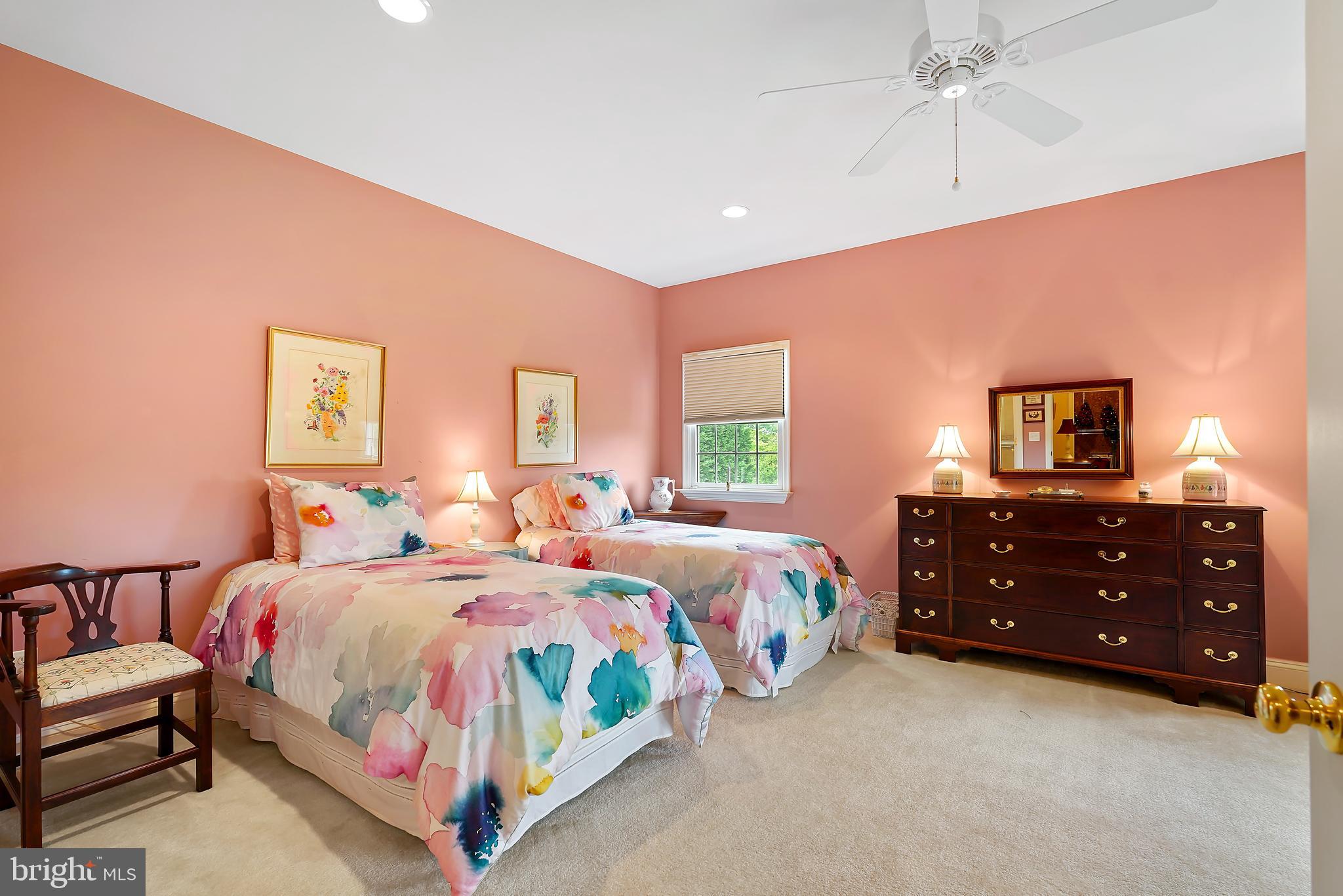 WEST VIEW SHORES - Residential