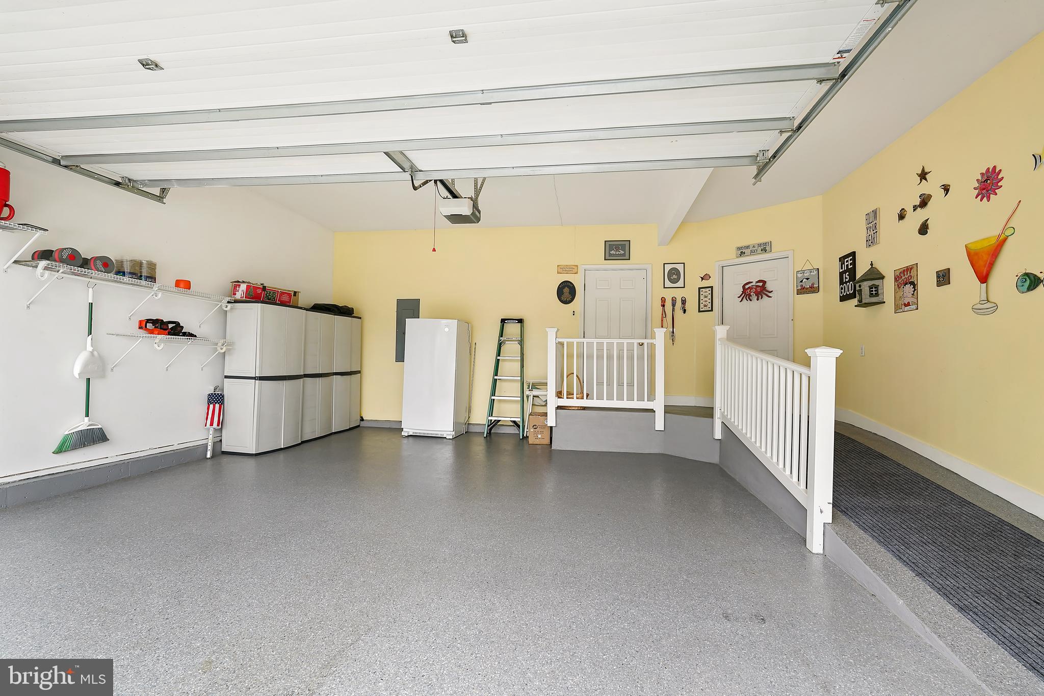 WEST VIEW SHORES - Residential