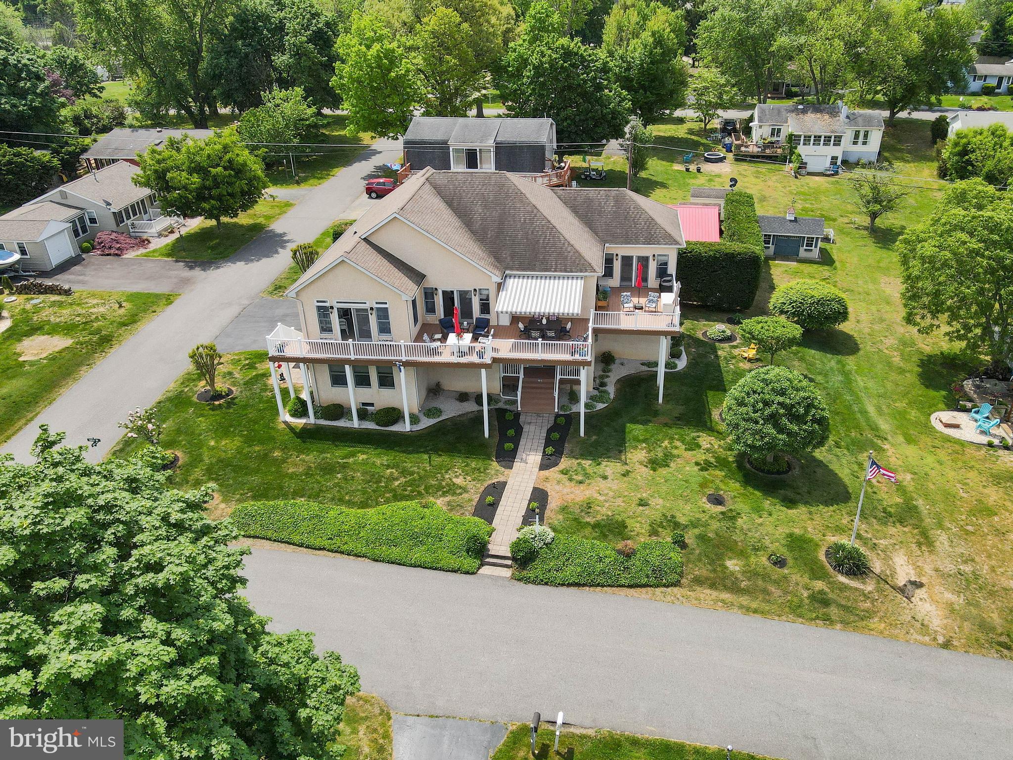 WEST VIEW SHORES - Residential