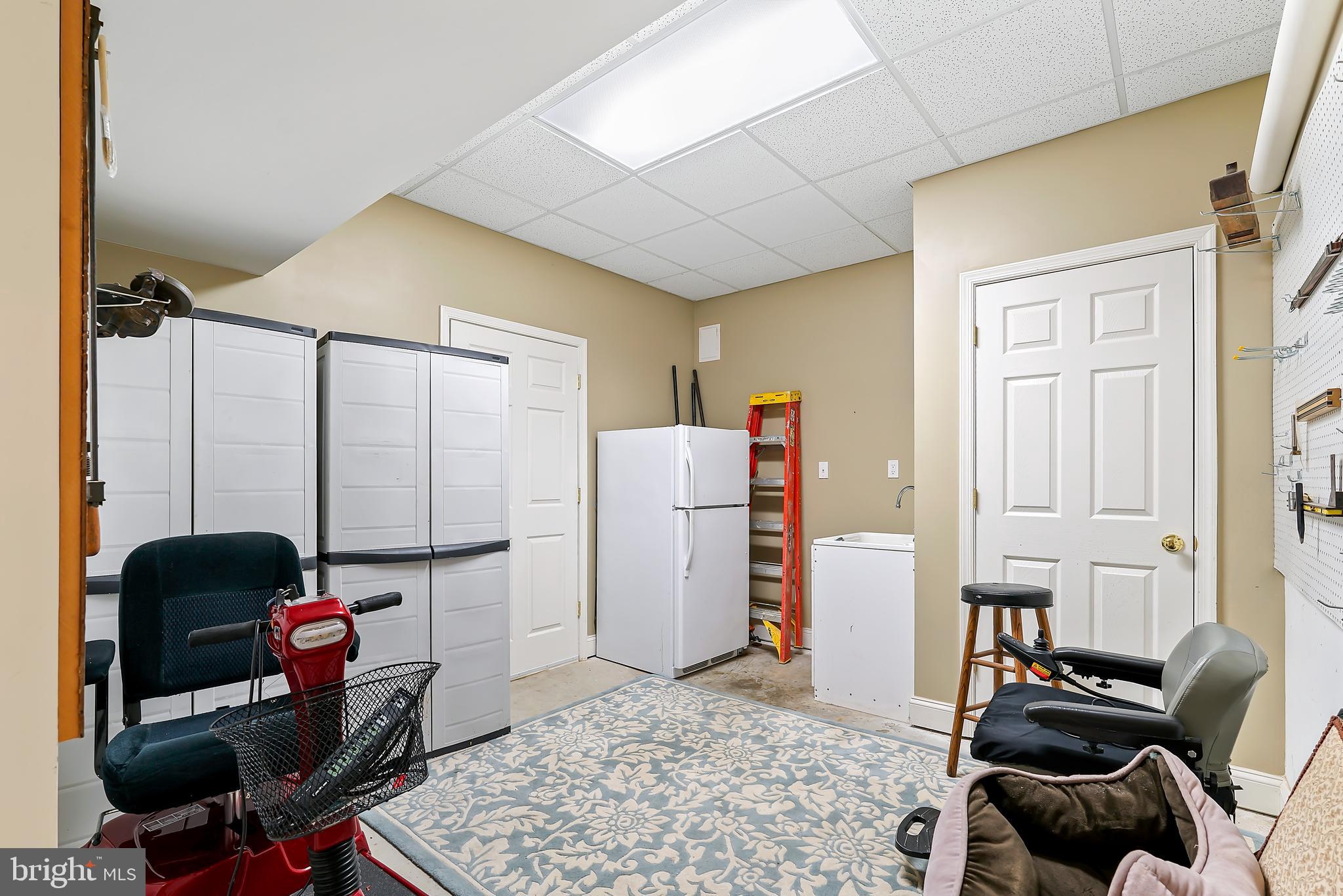 WEST VIEW SHORES - Residential