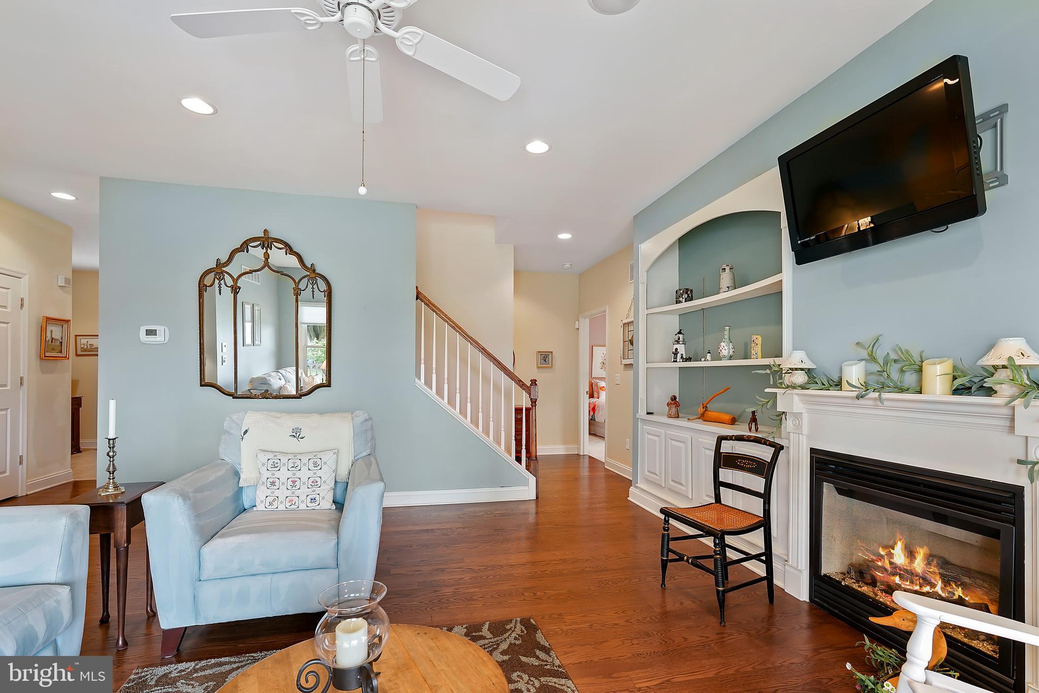 WEST VIEW SHORES - Residential