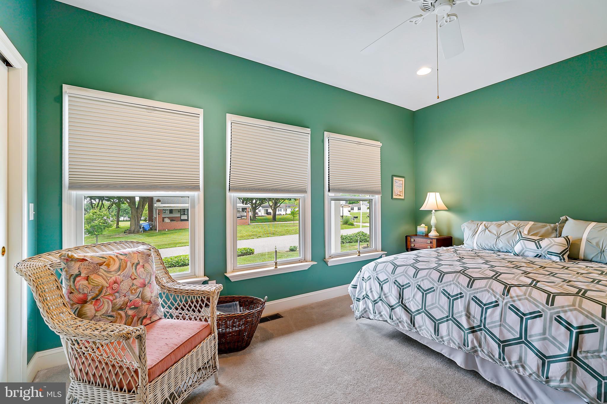 WEST VIEW SHORES - Residential