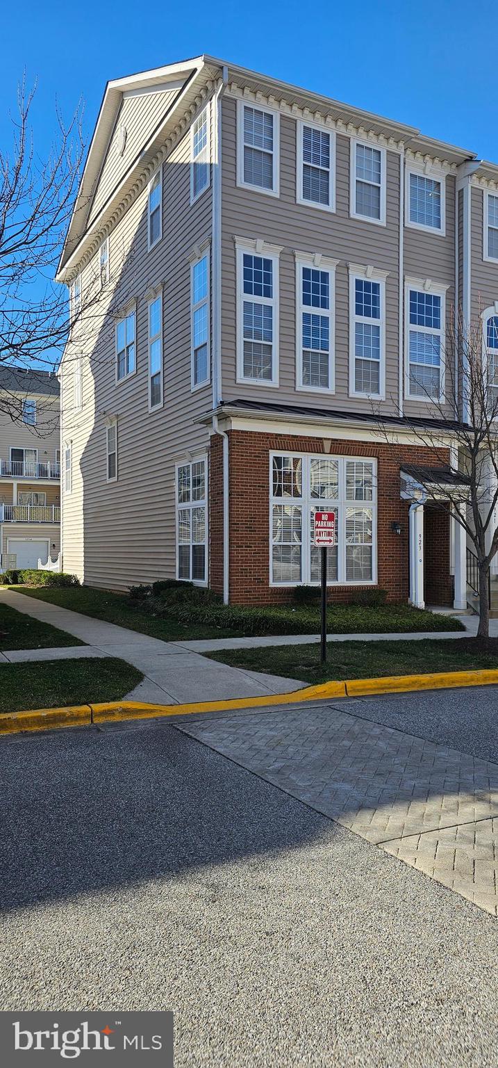 WATKINS PARK - Residential Lease