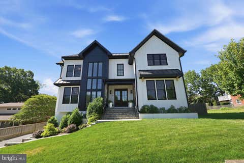 Photo of 6026 Little Falls Road, ARLINGTON, VA 22207 (MLS # VAAR2076658)