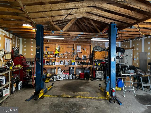 WINDSOR  MILL - Residential