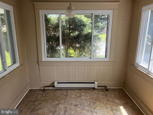 WINDSOR  MILL - Residential