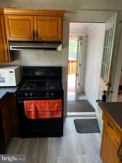 WINDSOR  MILL - Residential