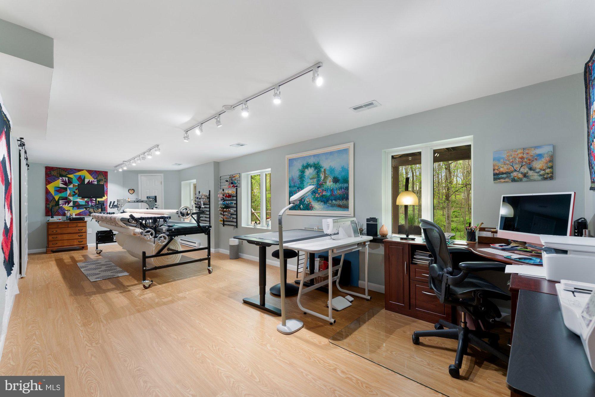 ABBEY GLEN - Residential