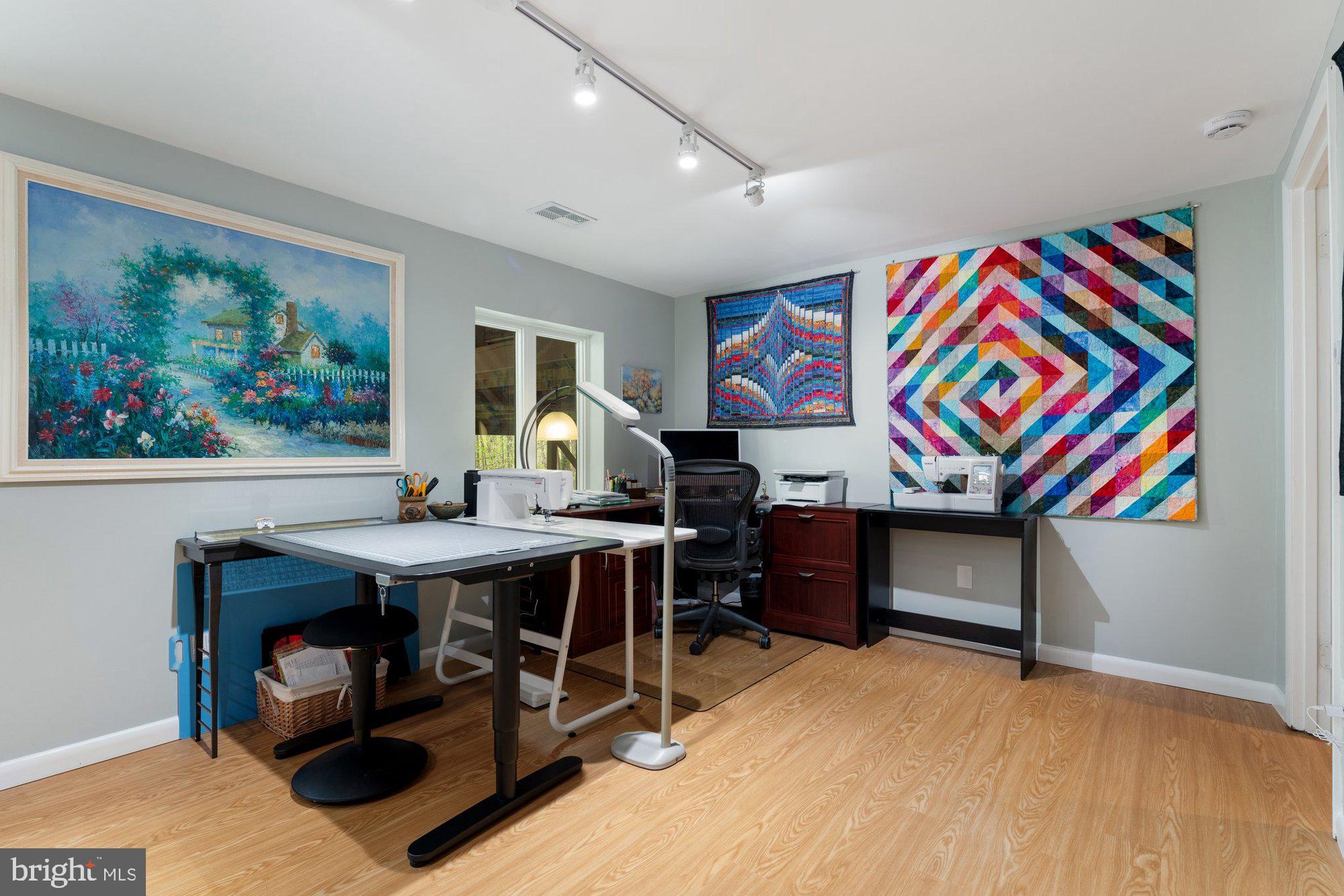 ABBEY GLEN - Residential