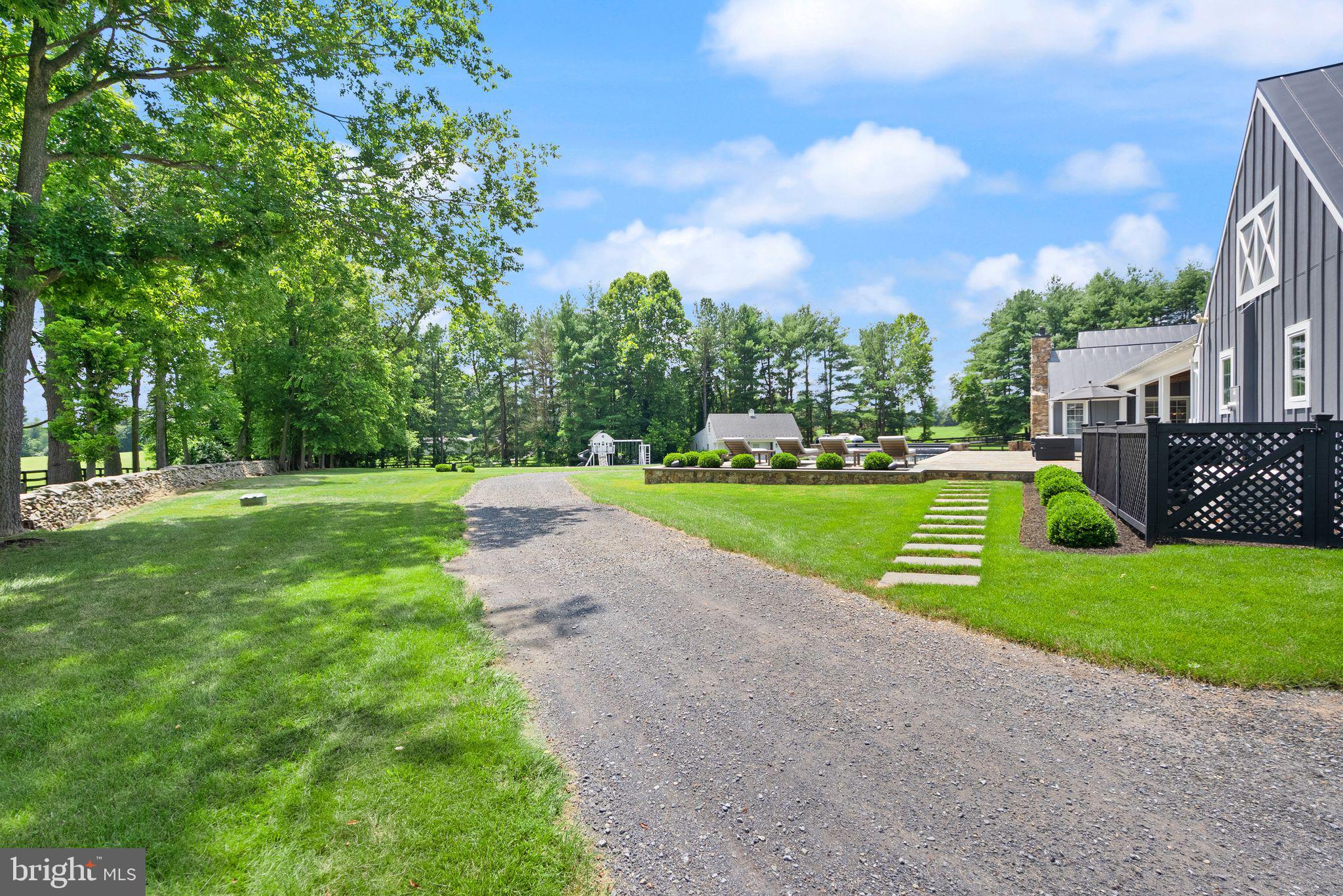 ATOKA CHASE - Residential