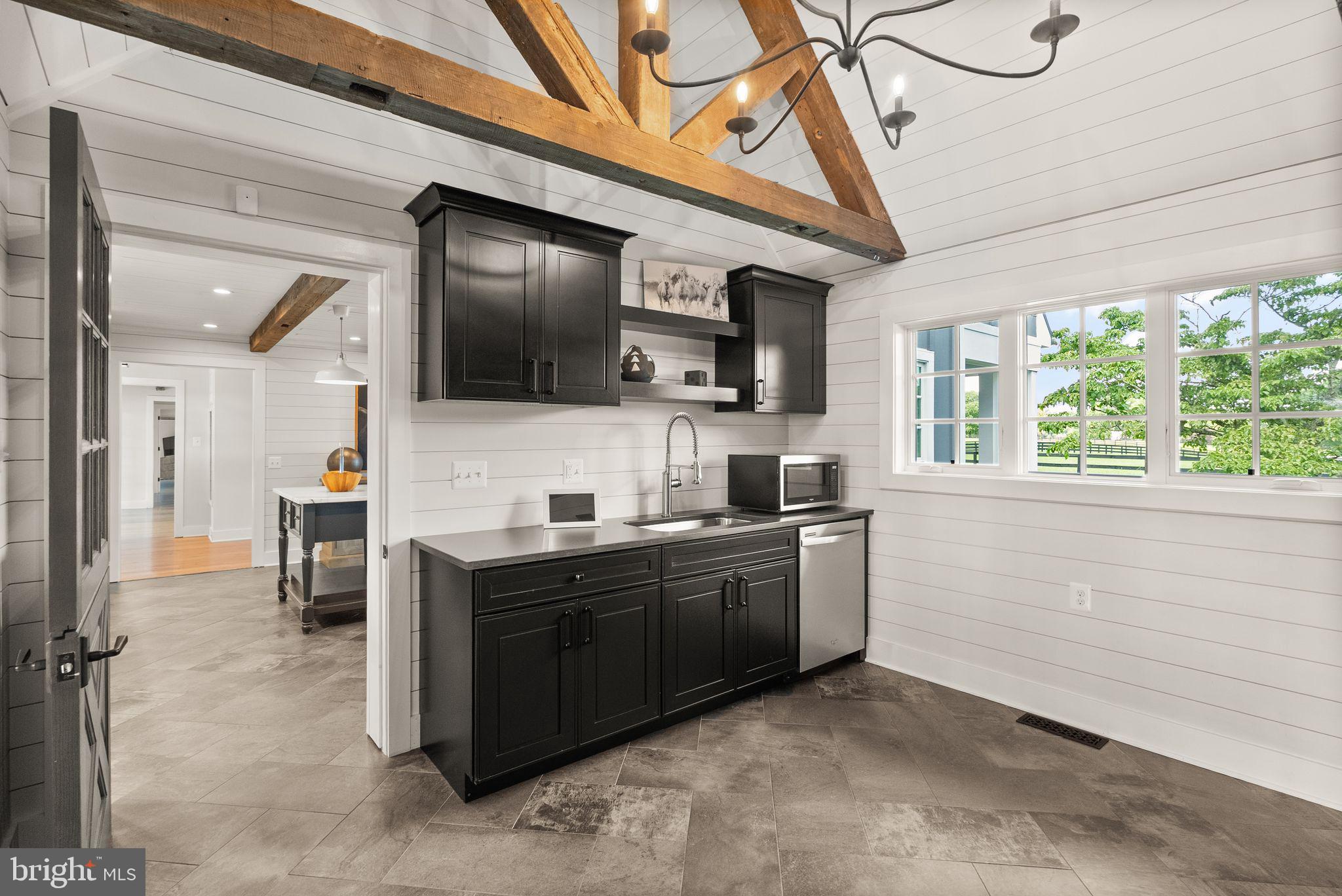 ATOKA CHASE - Residential