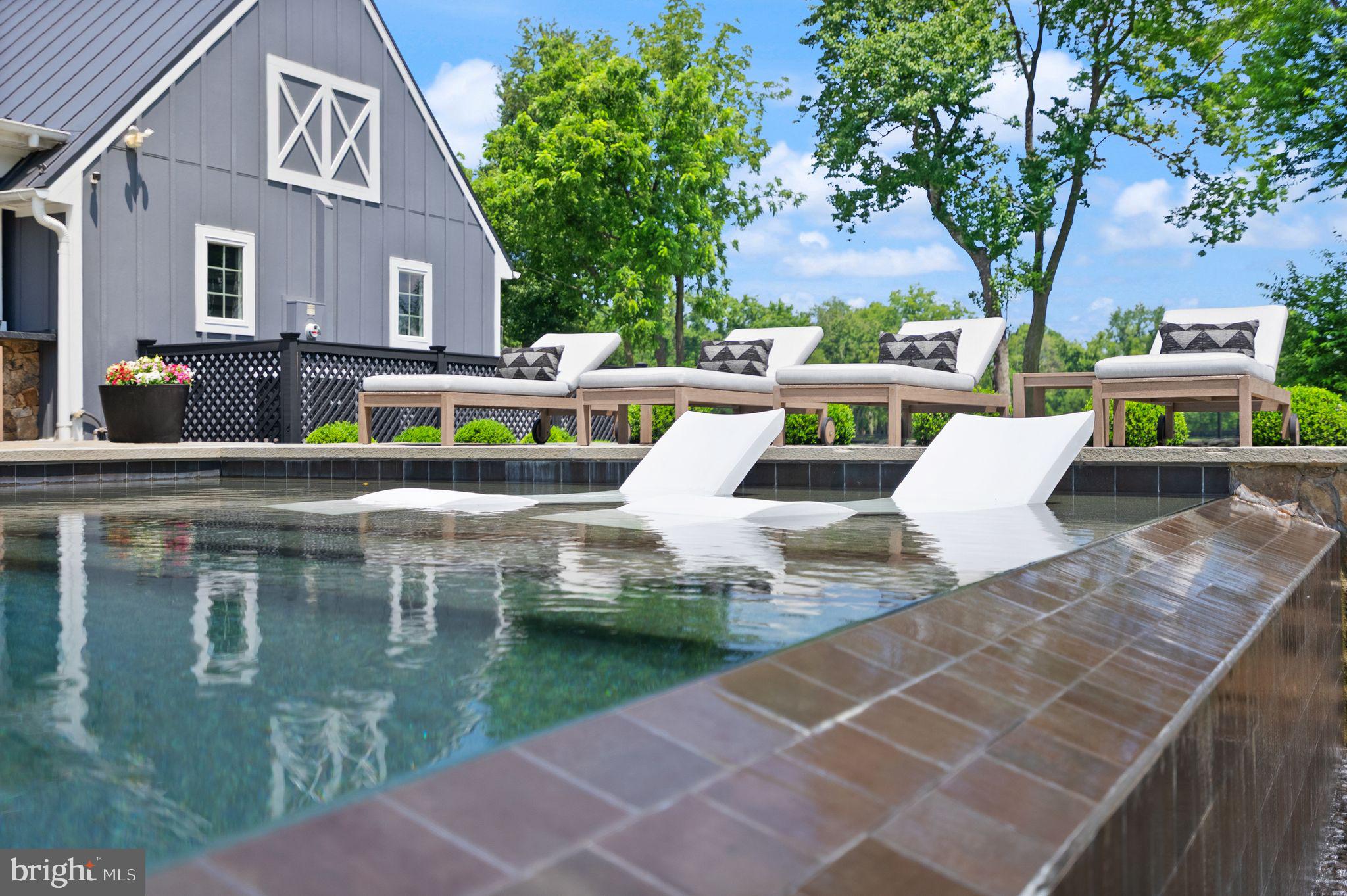 ATOKA CHASE - Residential