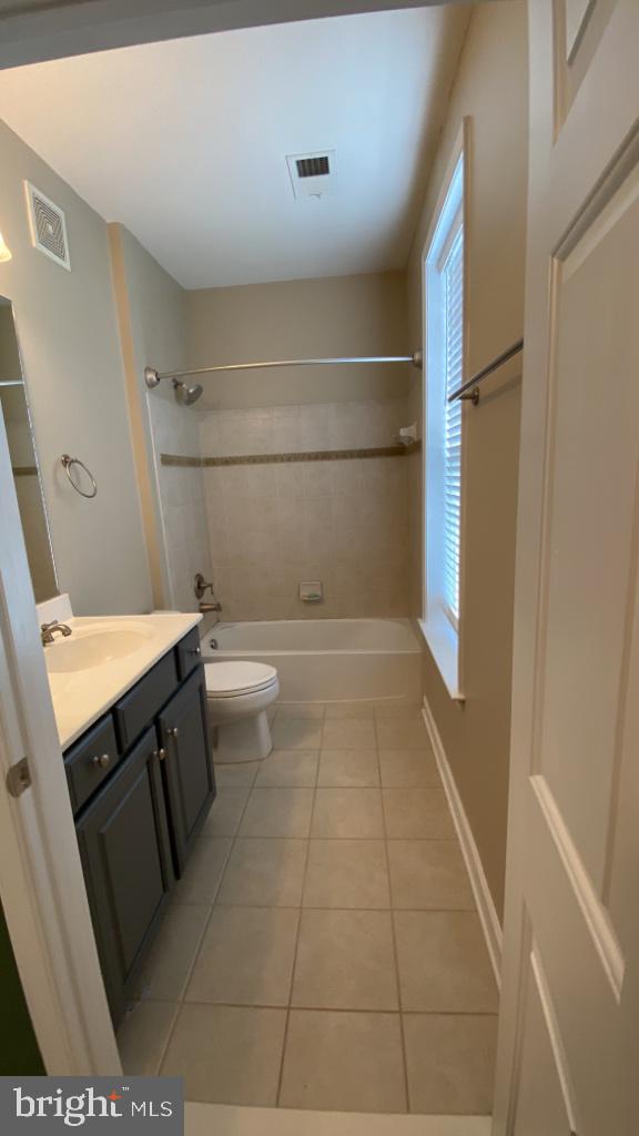 COBBLESTONE SQUARE - Residential Lease