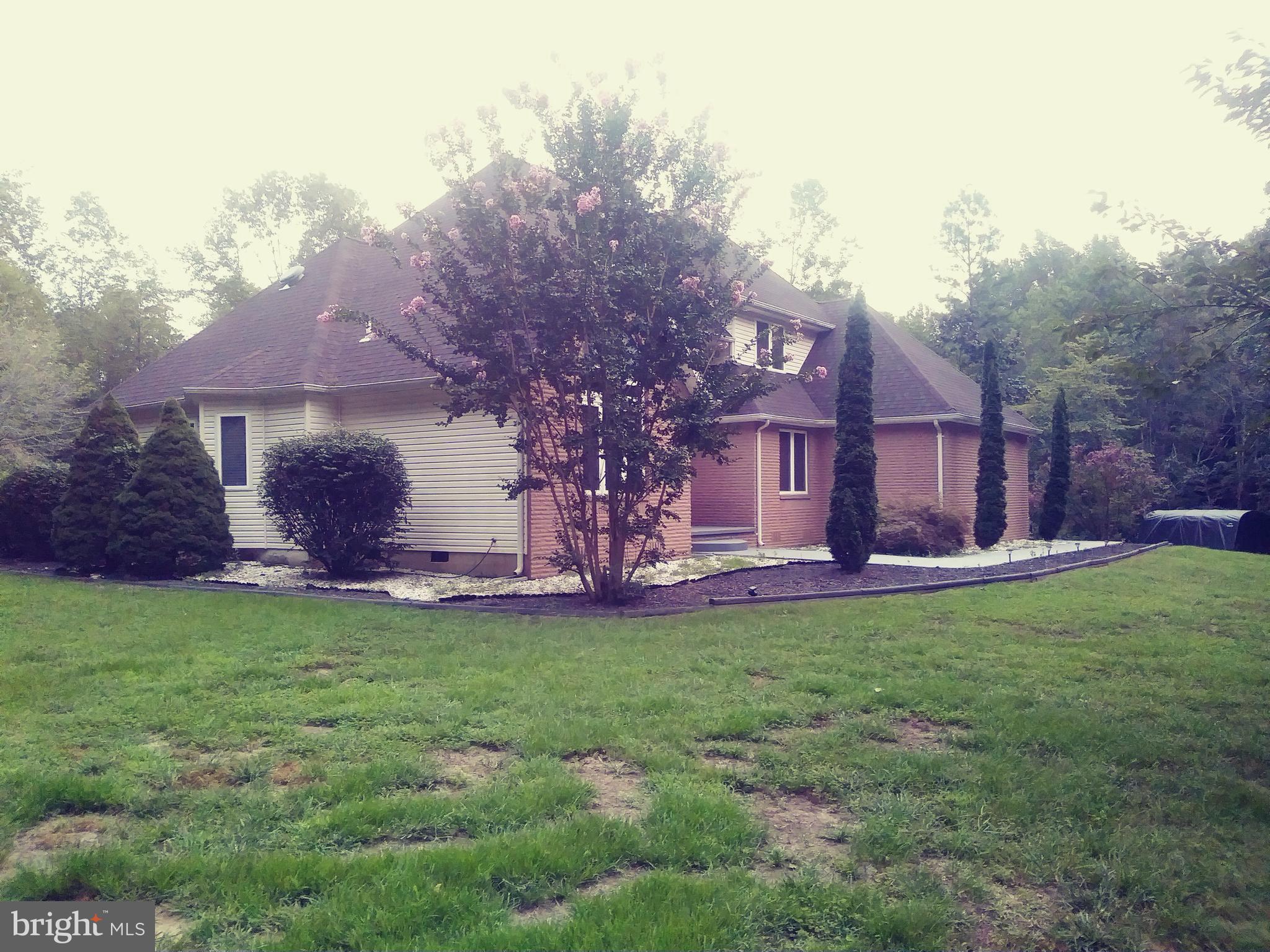 SUMMITT HILL - Residential