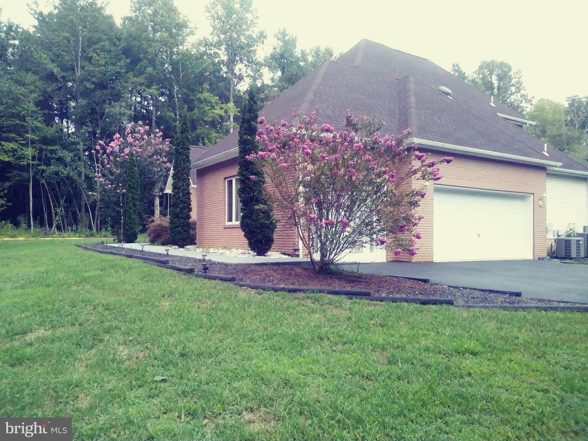 SUMMITT HILL - Residential