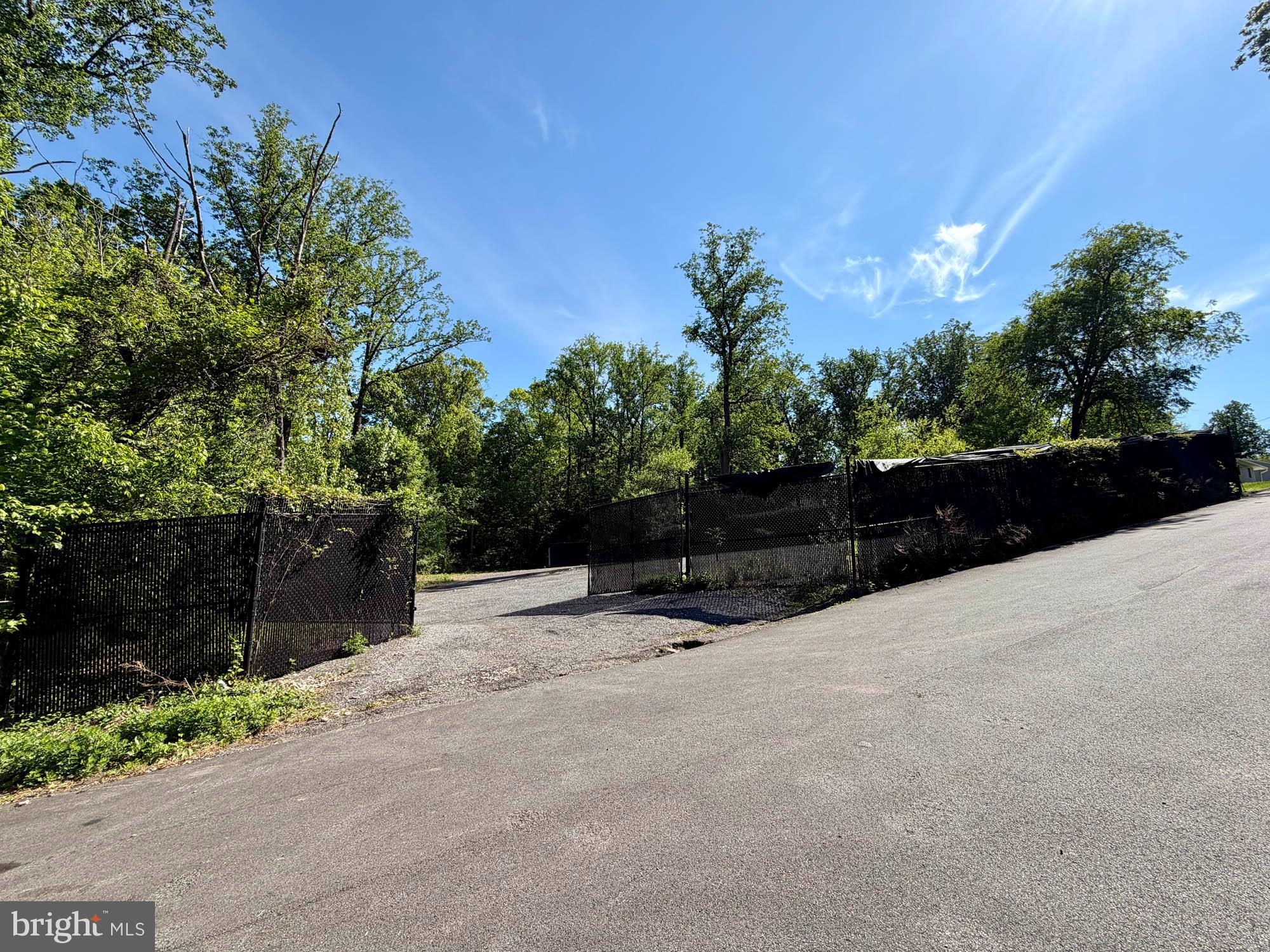 LINTHICUM HEIGHTS - Land