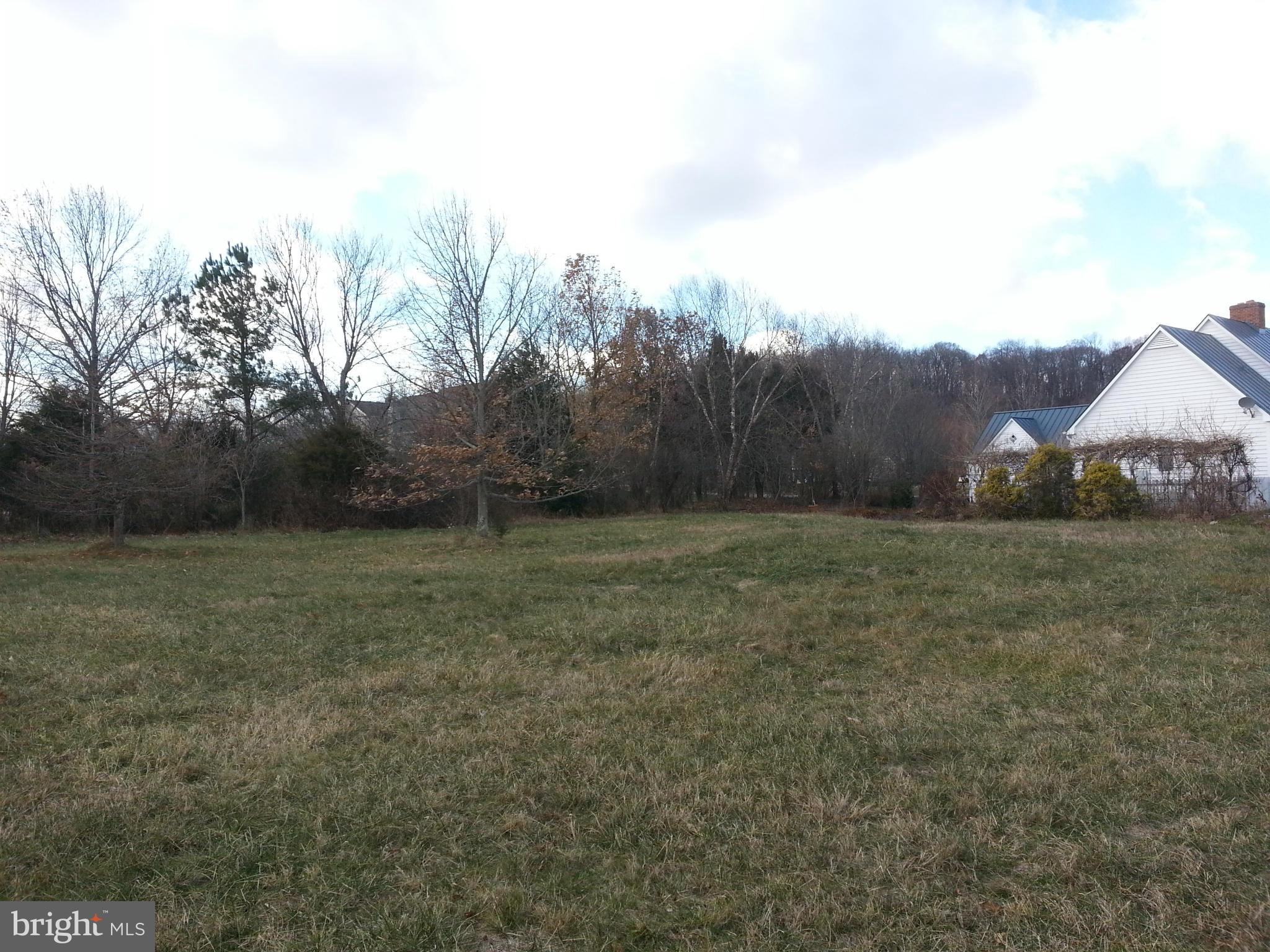 BIRCH HOLLOW HAMLET - Land