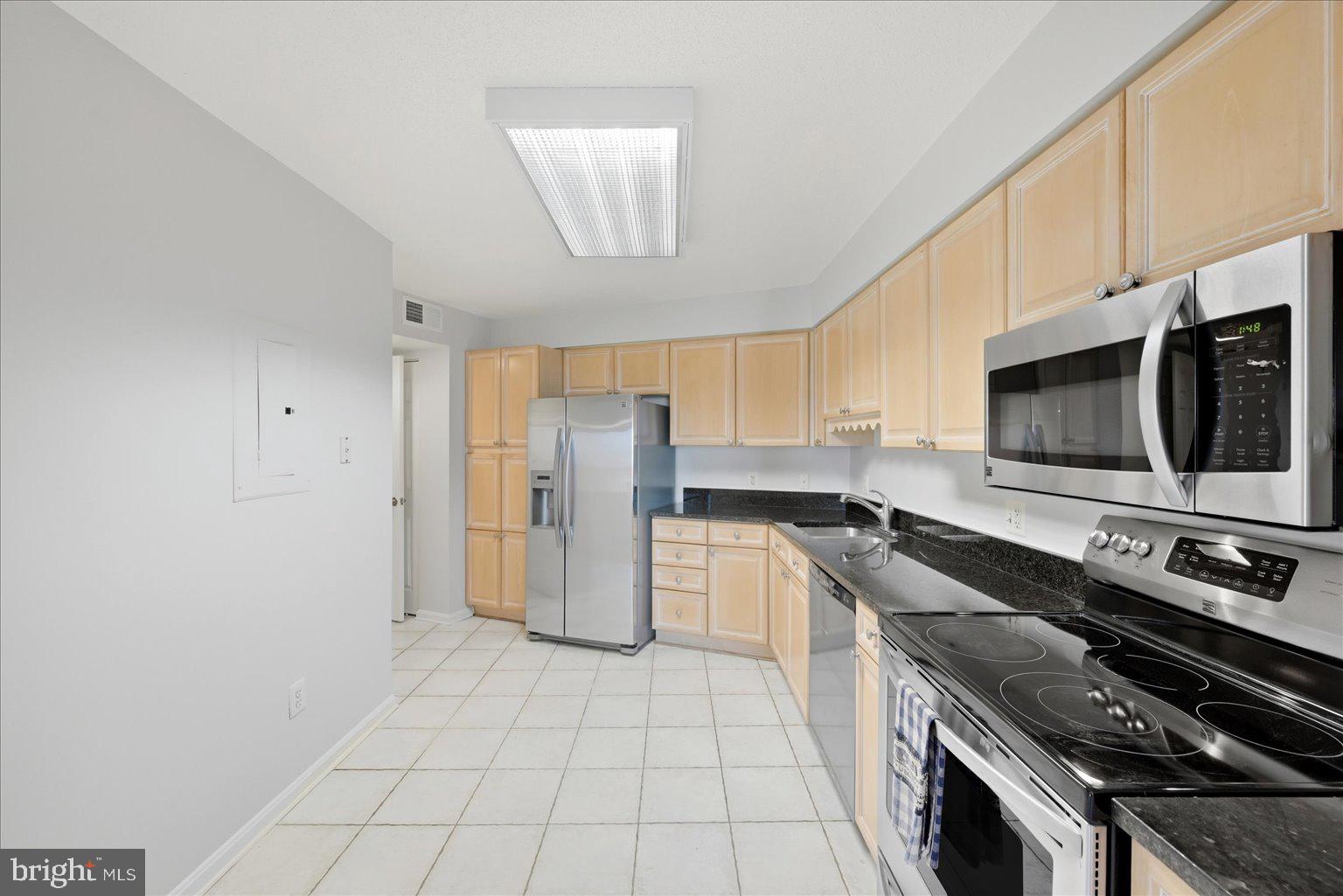 RIVERBEND - Residential