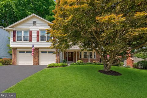 Photo of 9217 Rockefeller Lane, SPRINGFIELD, VA 22153 (MLS # VAFX2314594)