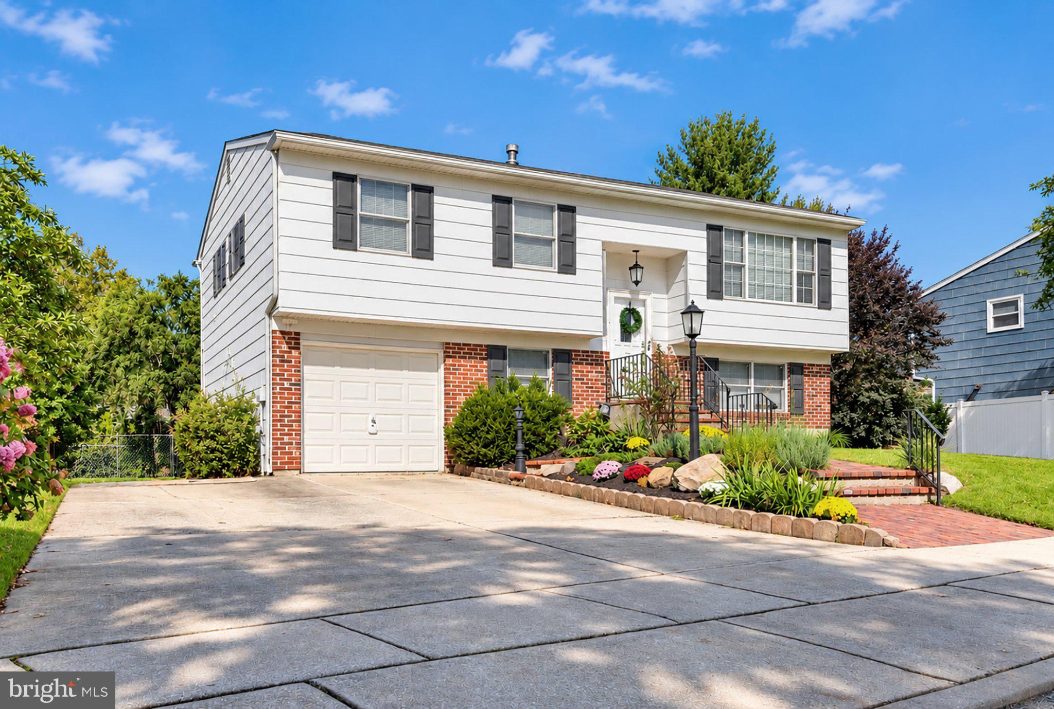 108 HESSIAN RUN COURT