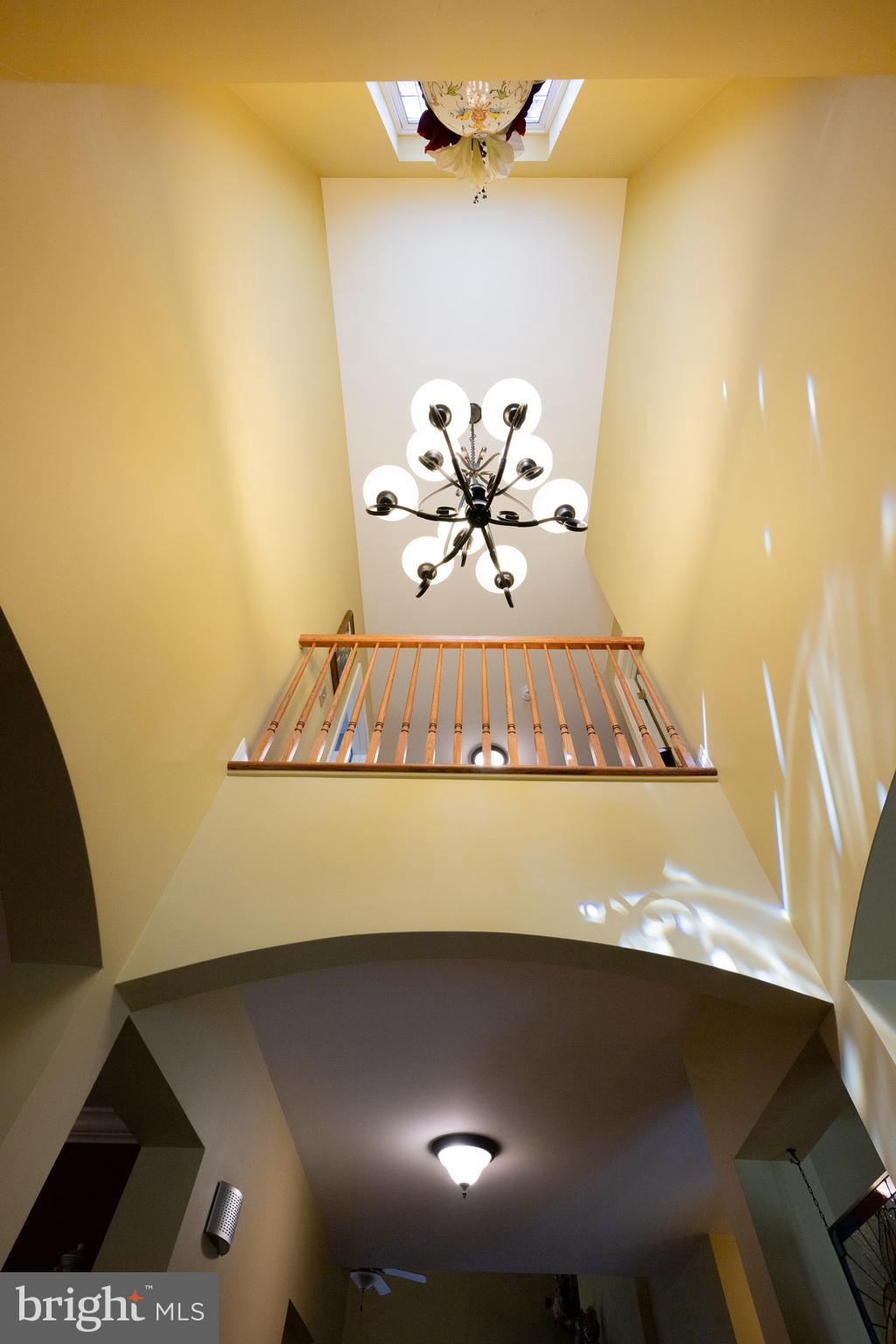 2772 SHEFFIELD DRIVE