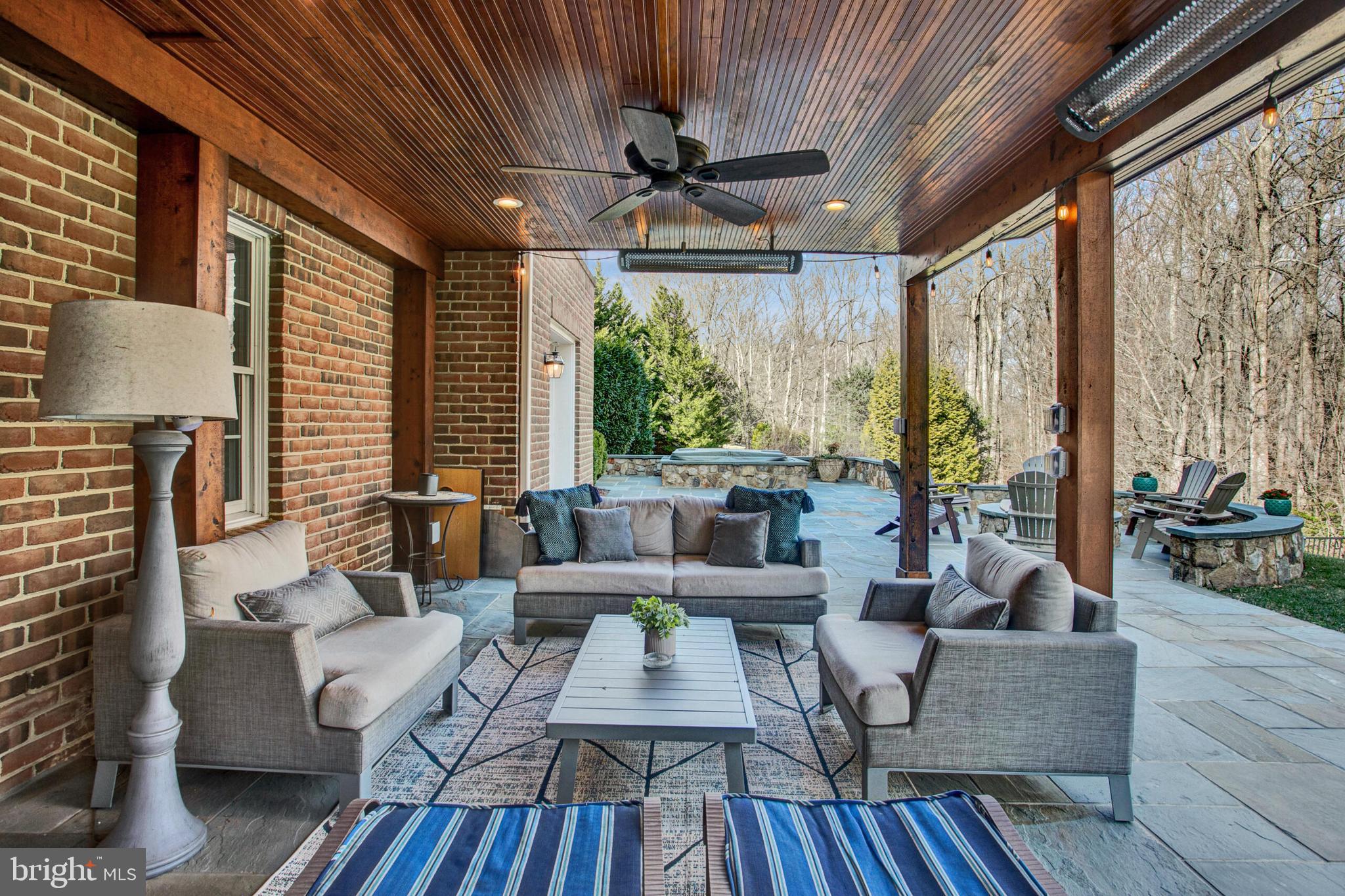 THISTLE RIDGE - Residential