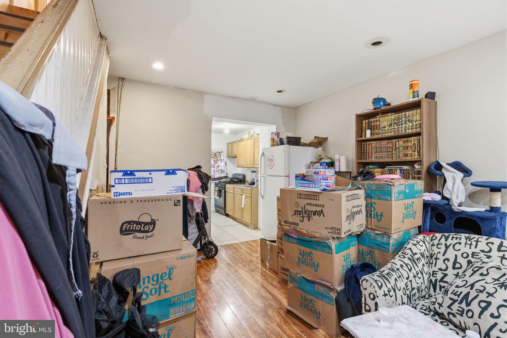 POINT BREEZE - Residential