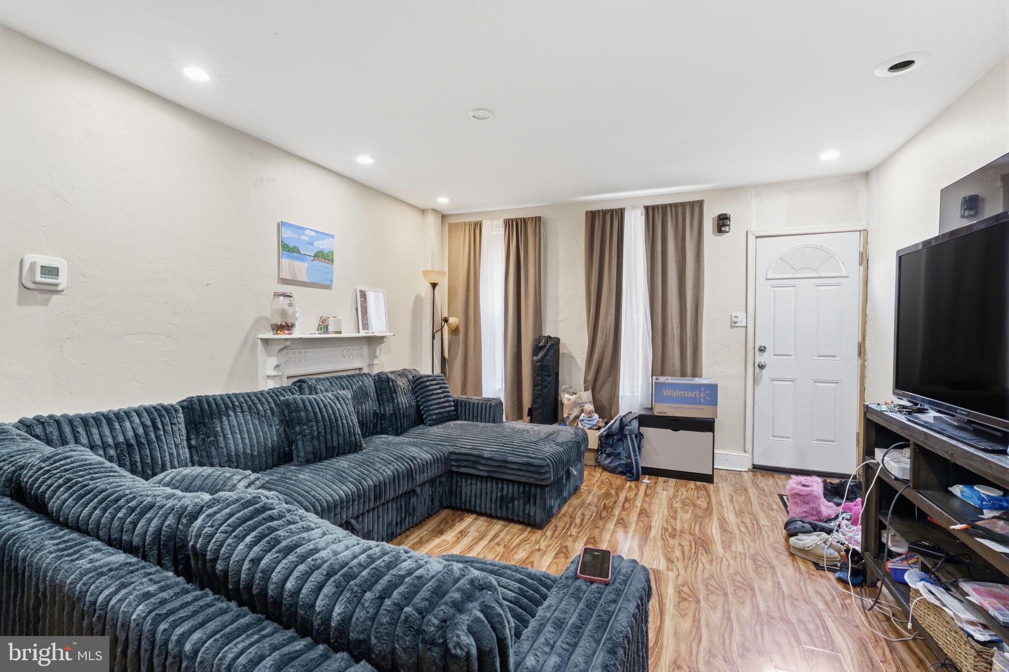 POINT BREEZE - Residential