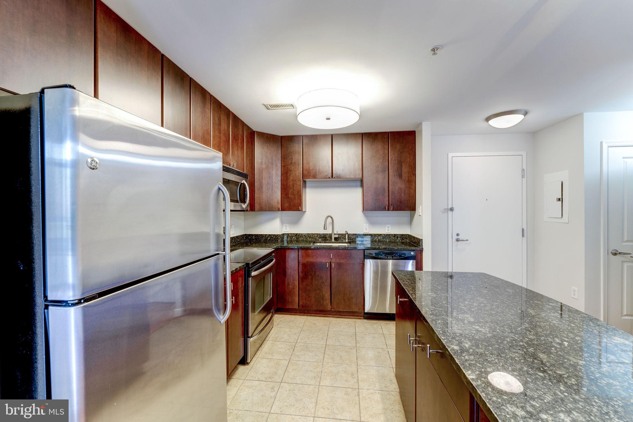 ONE NATIONAL HARBOR CONDOMINIUM - Residential Lease