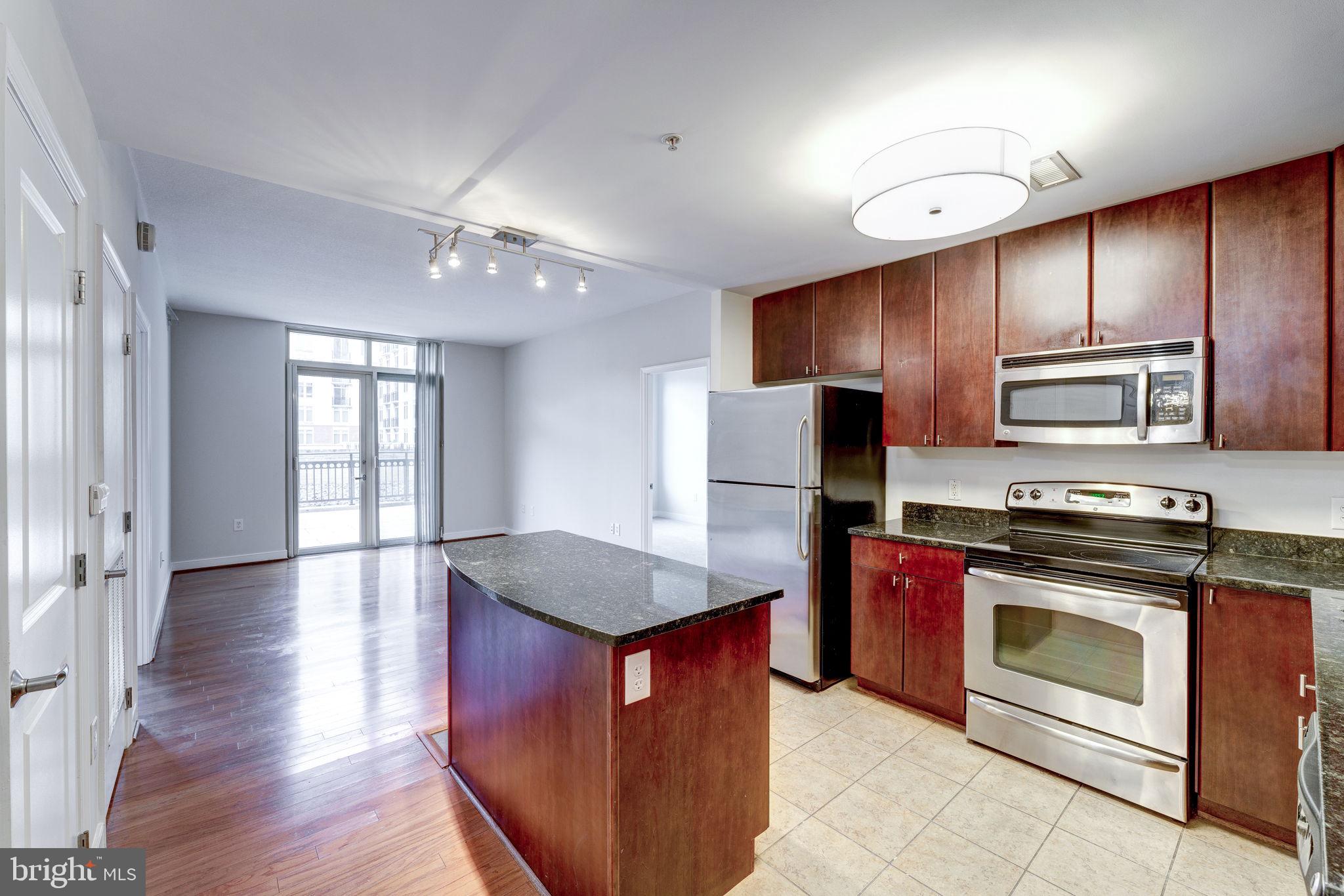 ONE NATIONAL HARBOR CONDOMINIUM - Residential Lease