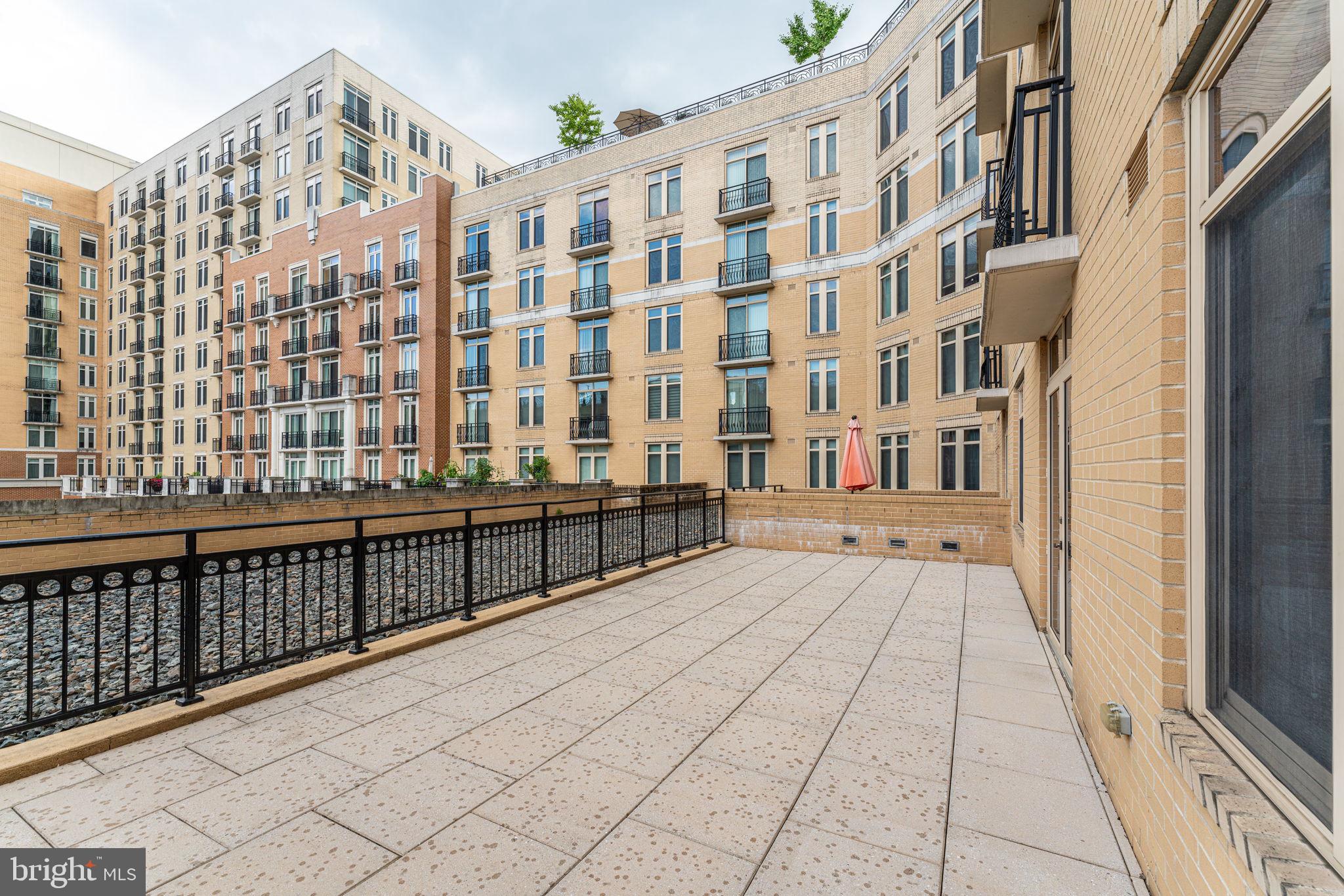 ONE NATIONAL HARBOR CONDOMINIUM - Residential Lease
