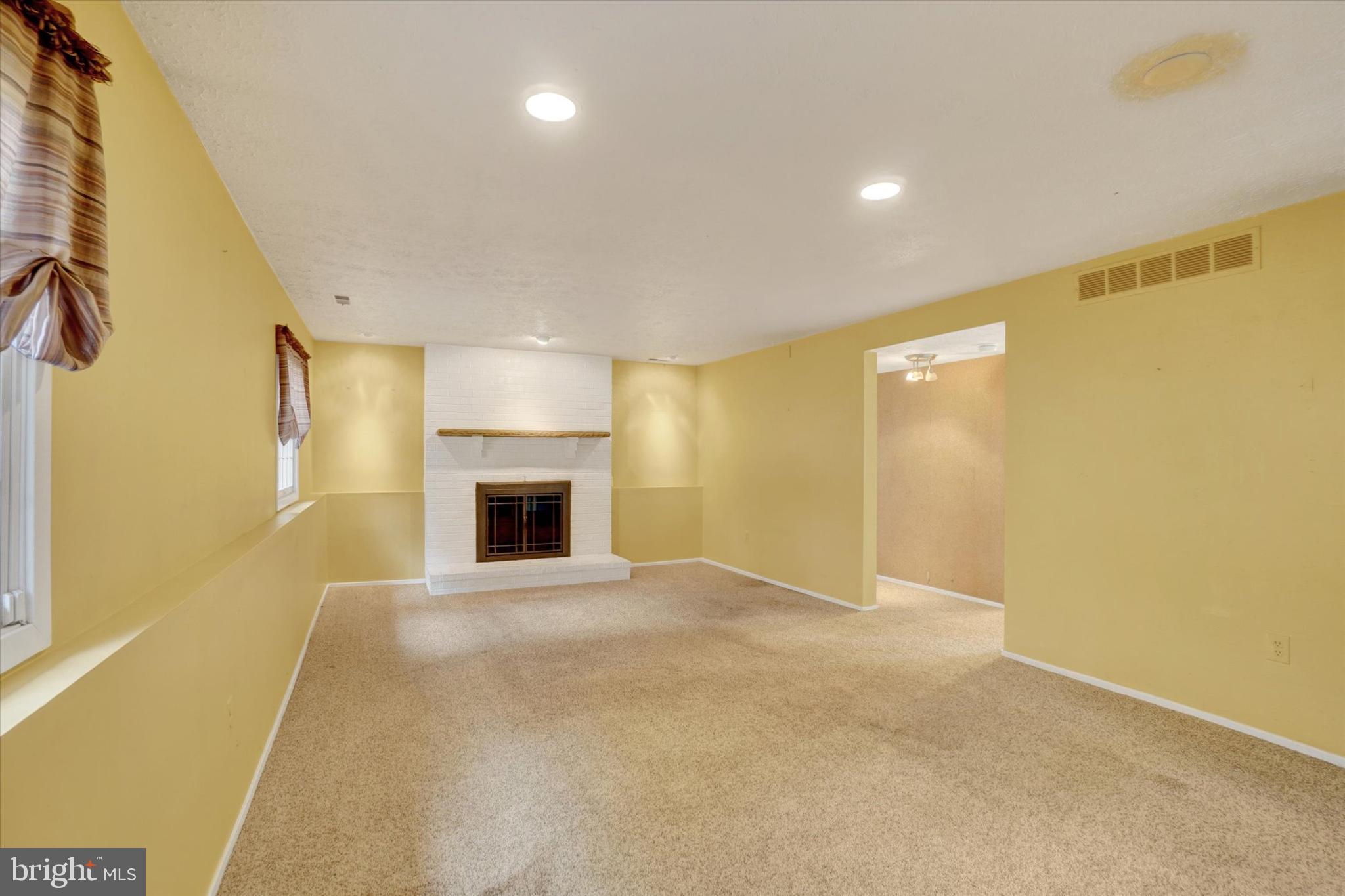 RETREAT FARM - Residential