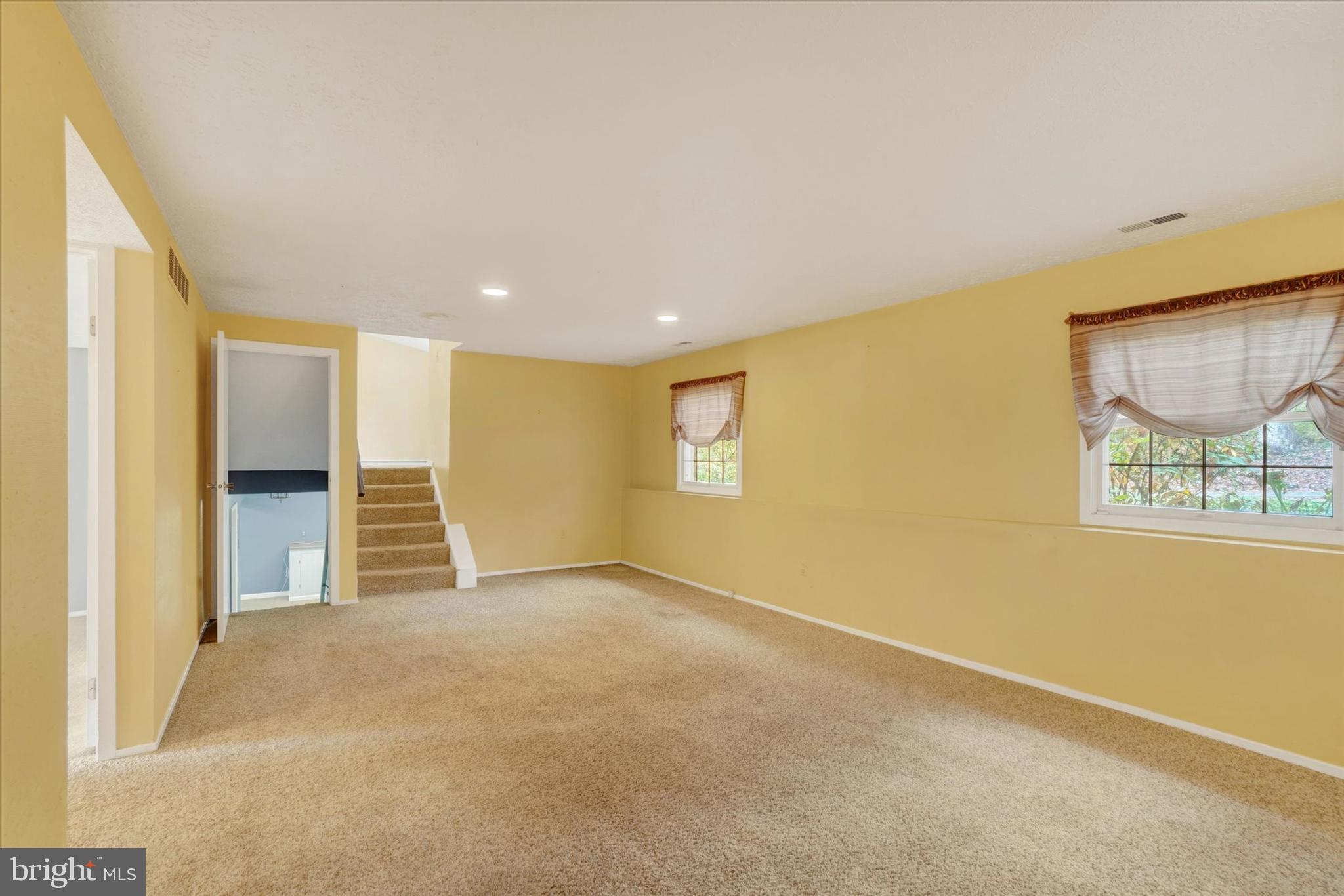 RETREAT FARM - Residential